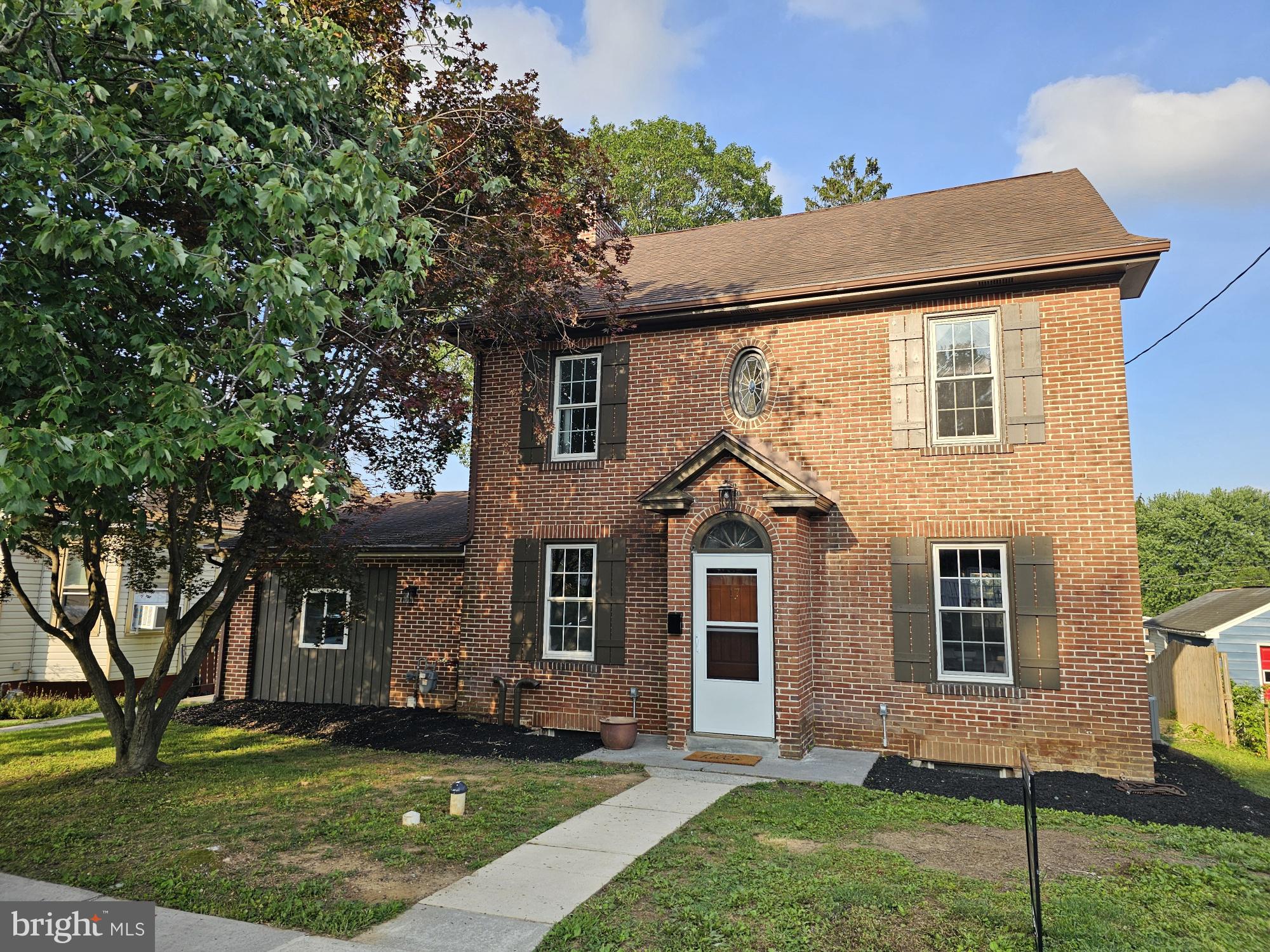 17 GIRARD AVENUE