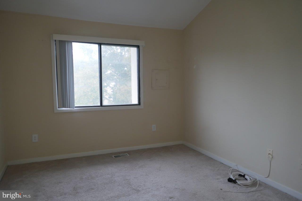 CHRISTOPHER COURT - Residential