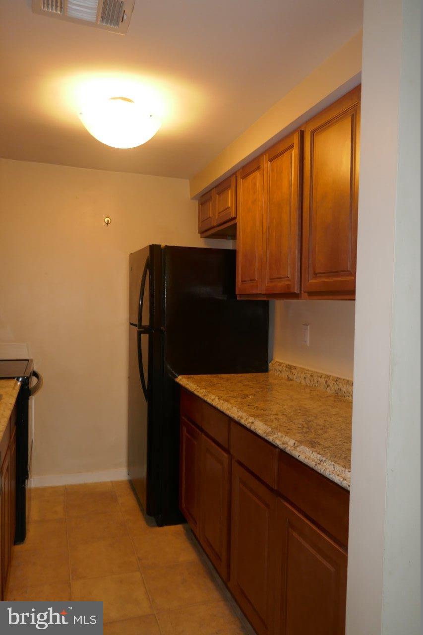 CHRISTOPHER COURT - Residential