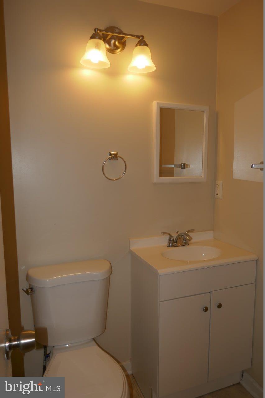 CHRISTOPHER COURT - Residential