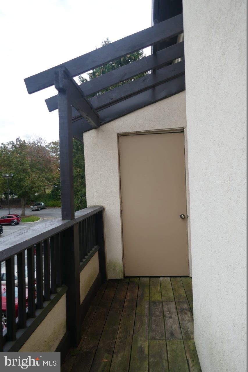 CHRISTOPHER COURT - Residential