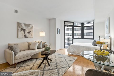 Homes For Sale - 1117 10th Street #405<br/> WASHINGTON, DC 20001