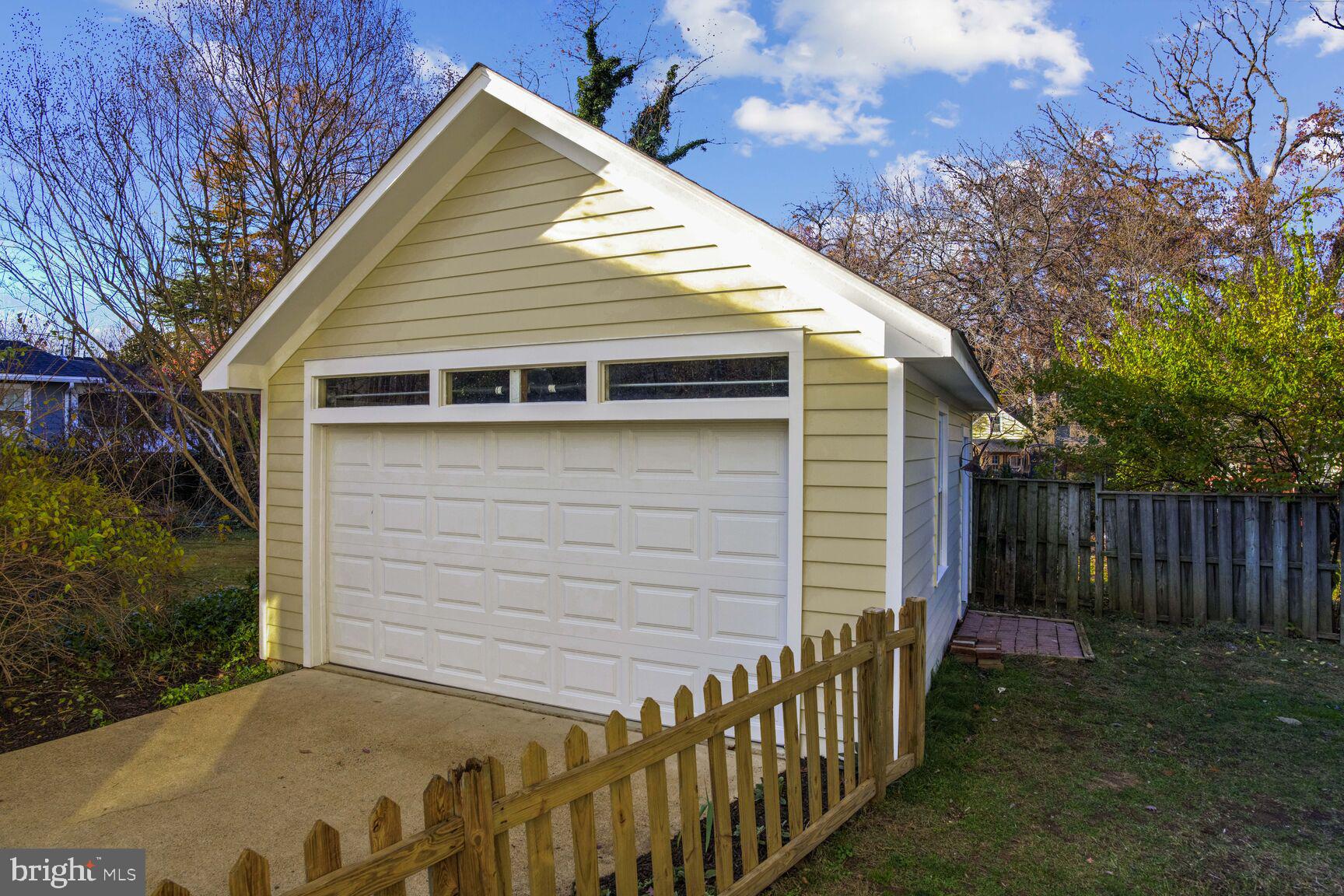 ASHTON HEIGHTS - Residential