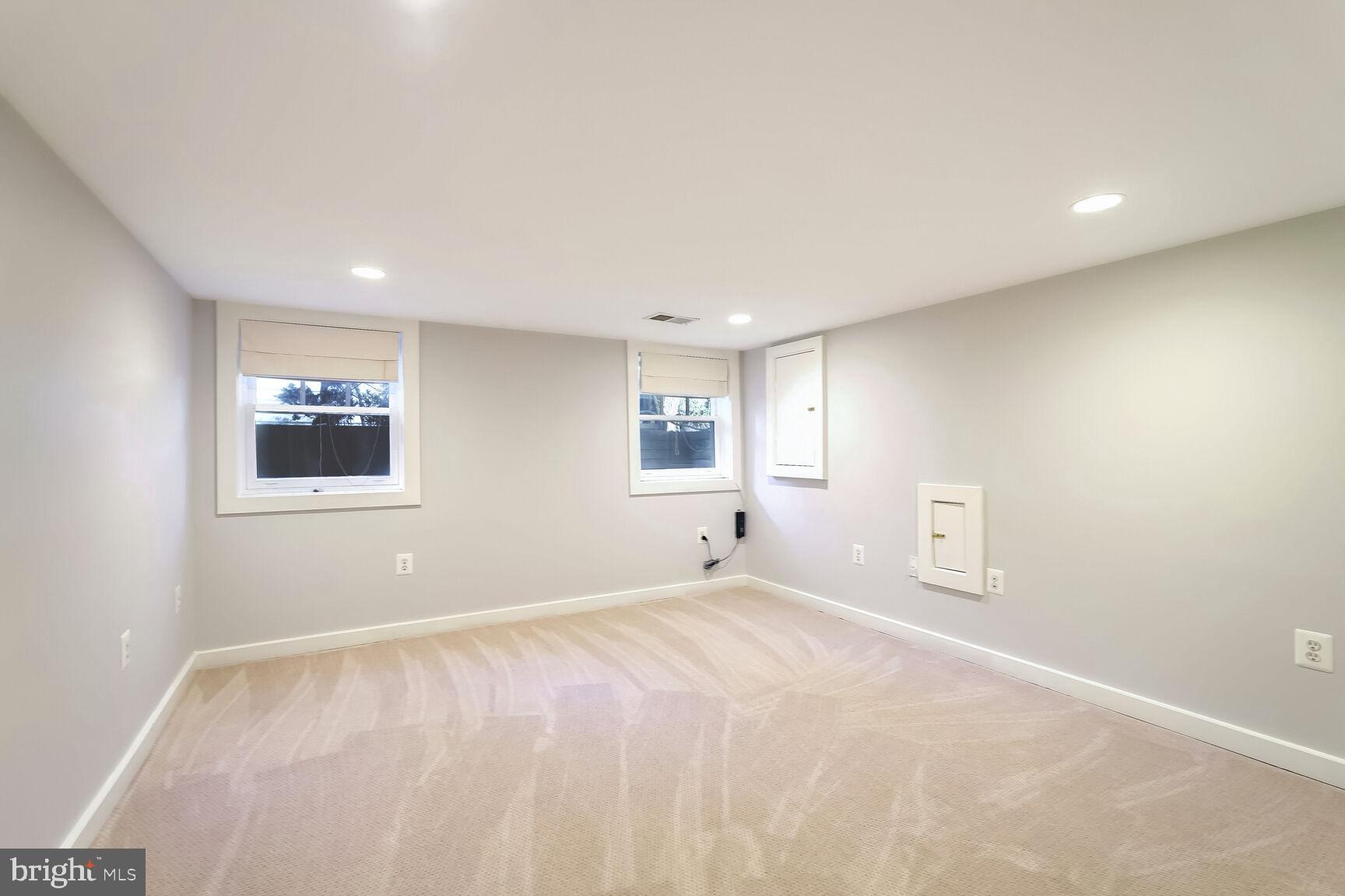 ASHTON HEIGHTS - Residential