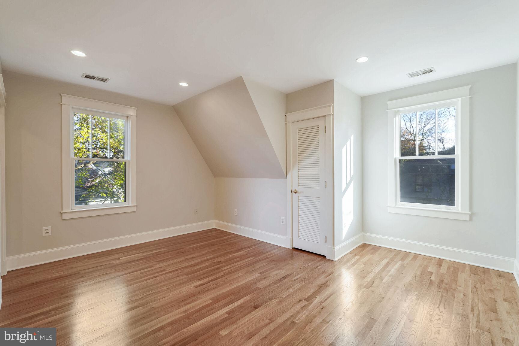 ASHTON HEIGHTS - Residential