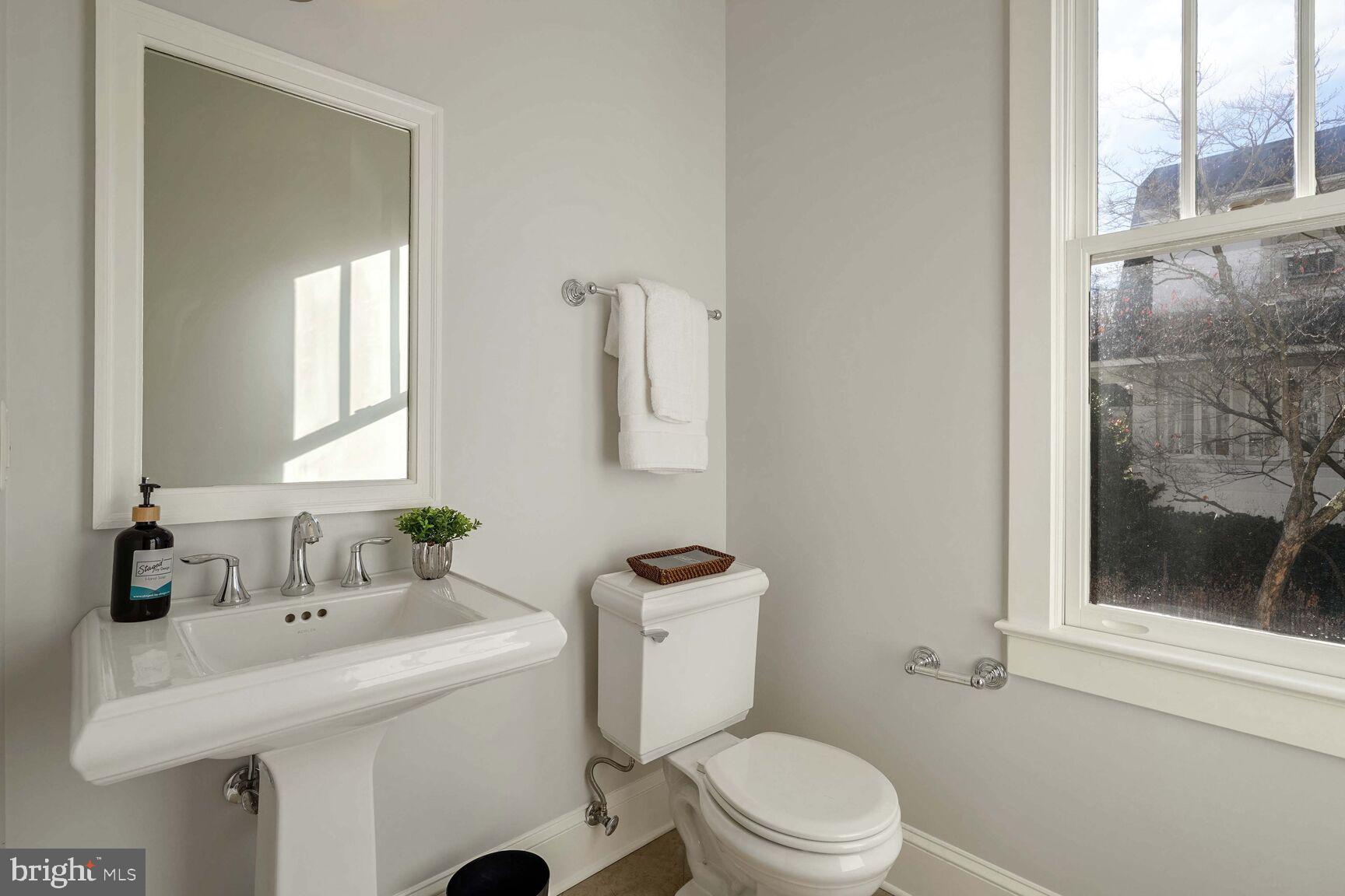 ASHTON HEIGHTS - Residential