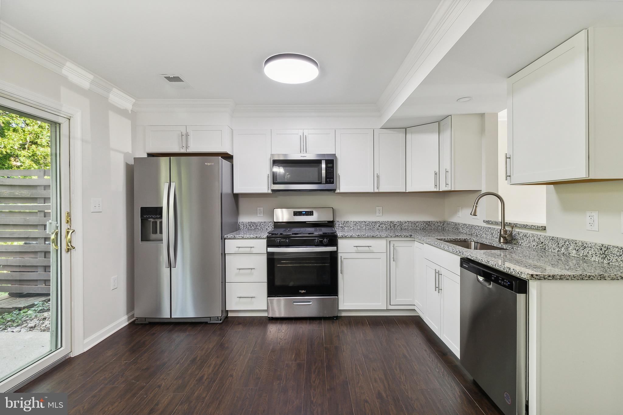 SUSSEX SQUARE CONDO - Residential