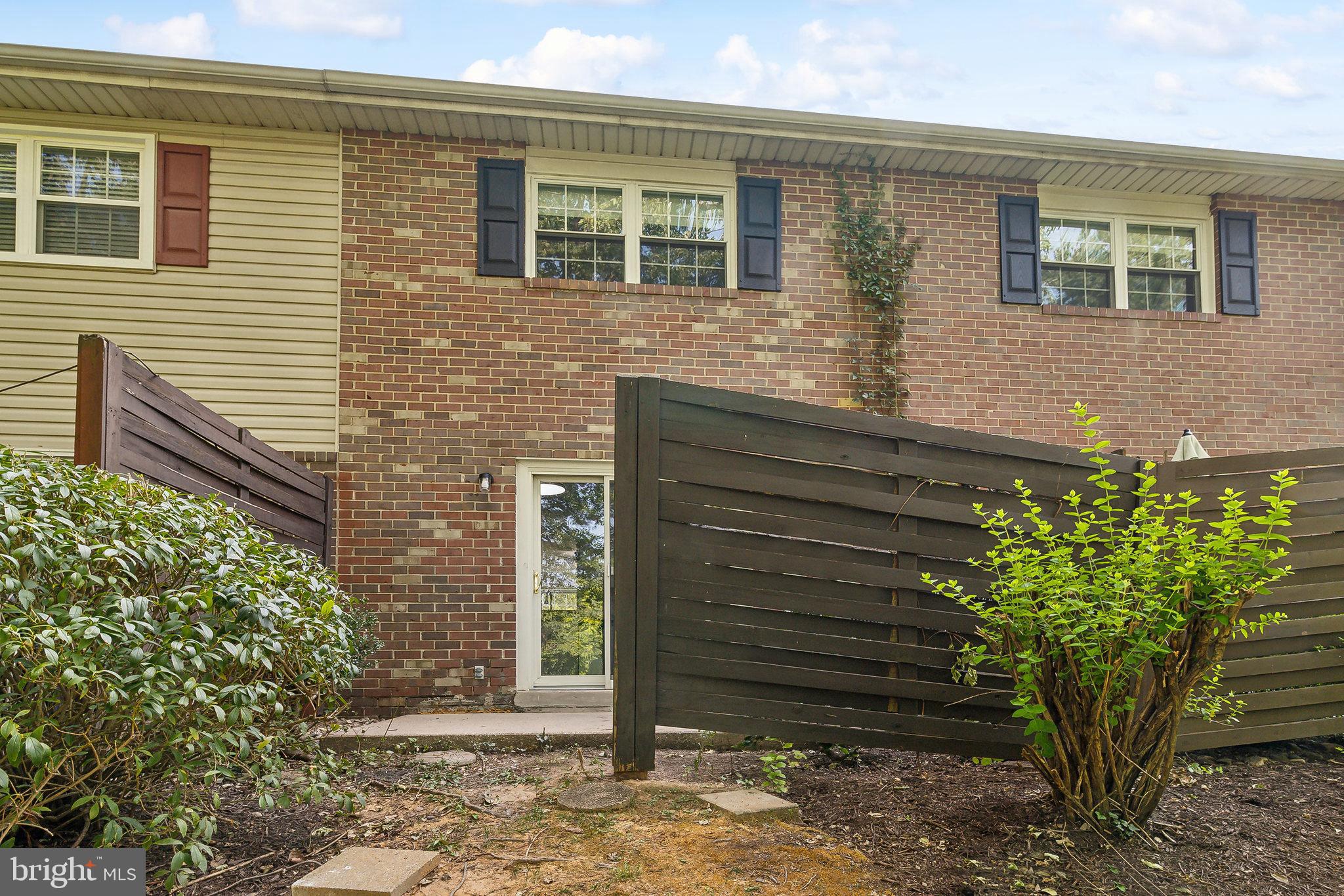 SUSSEX SQUARE CONDO - Residential