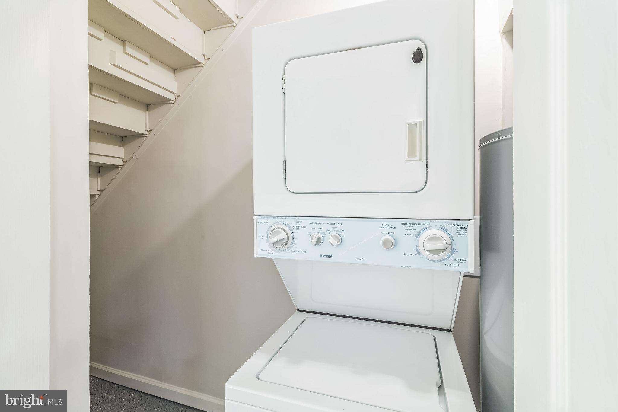 SUSSEX SQUARE CONDO - Residential