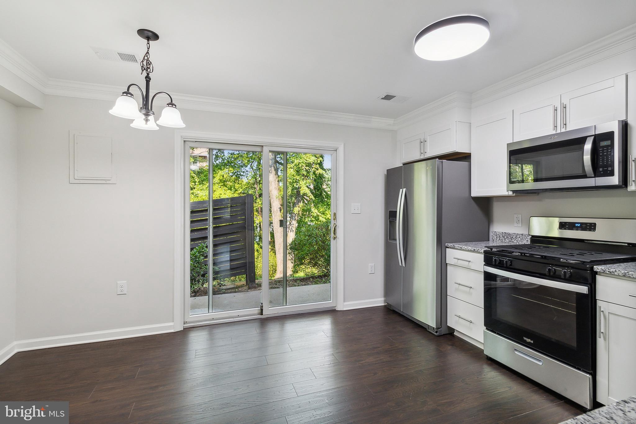 SUSSEX SQUARE CONDO - Residential