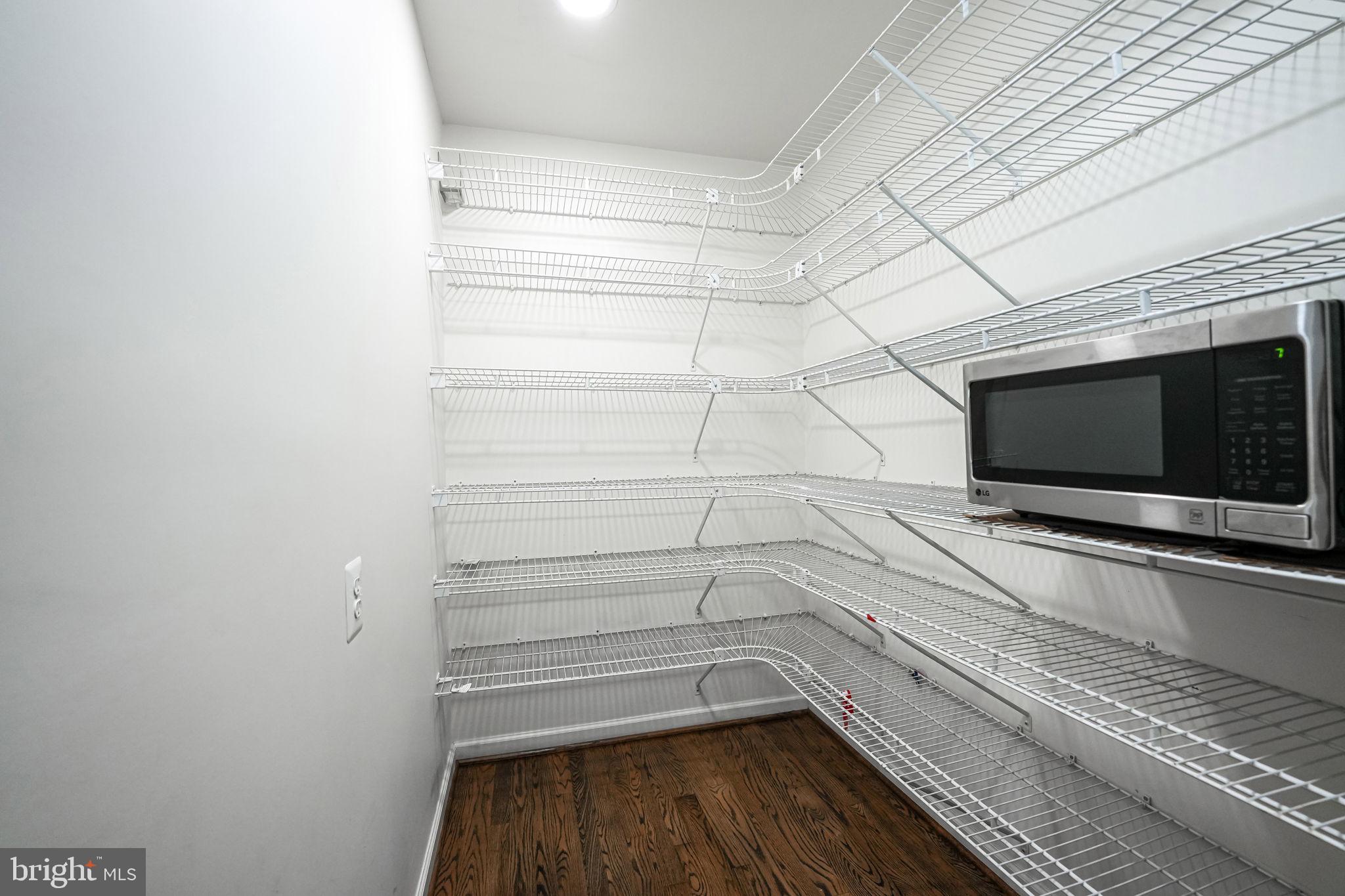 LANGLEY OAKS - Residential