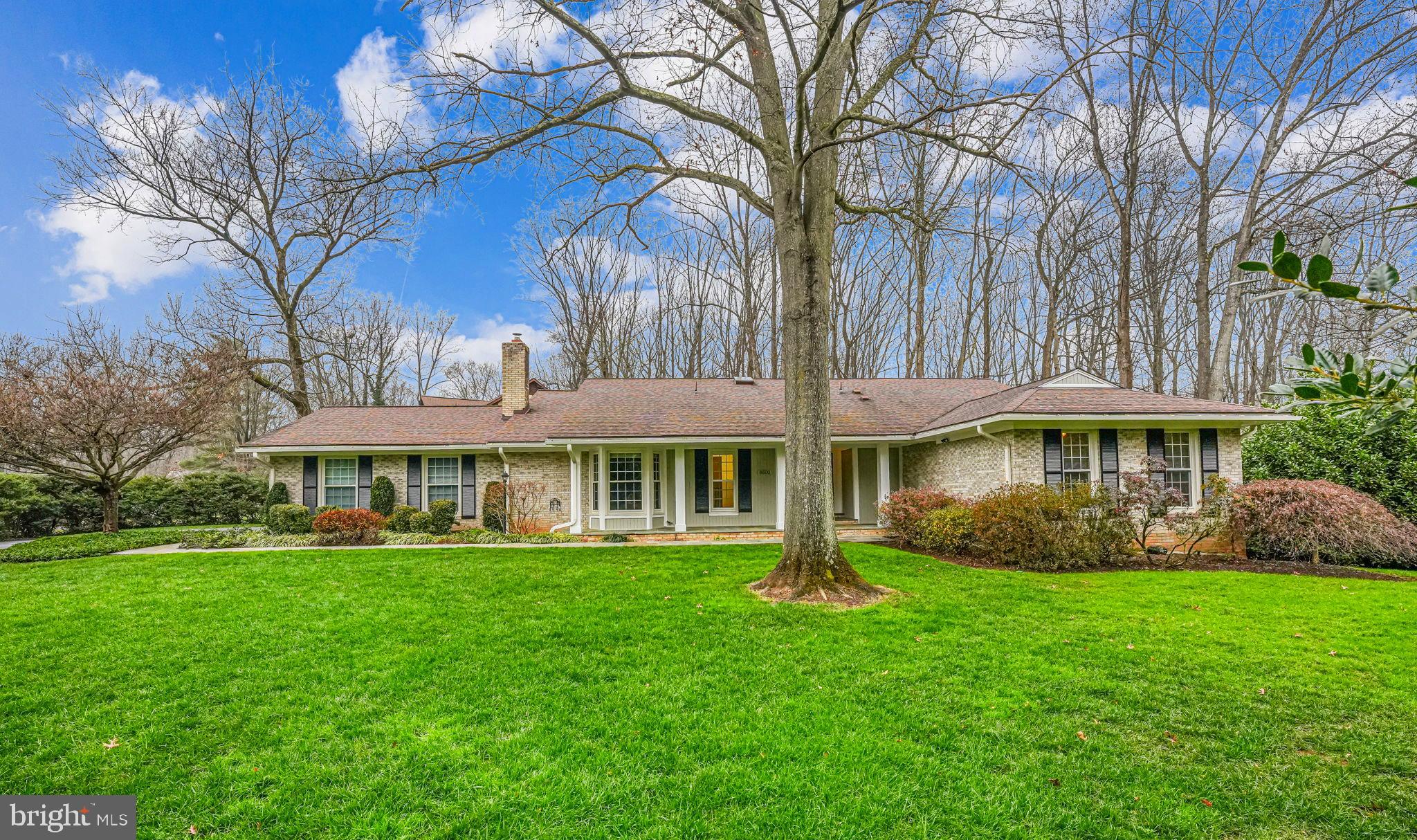 LANGLEY OAKS - Residential