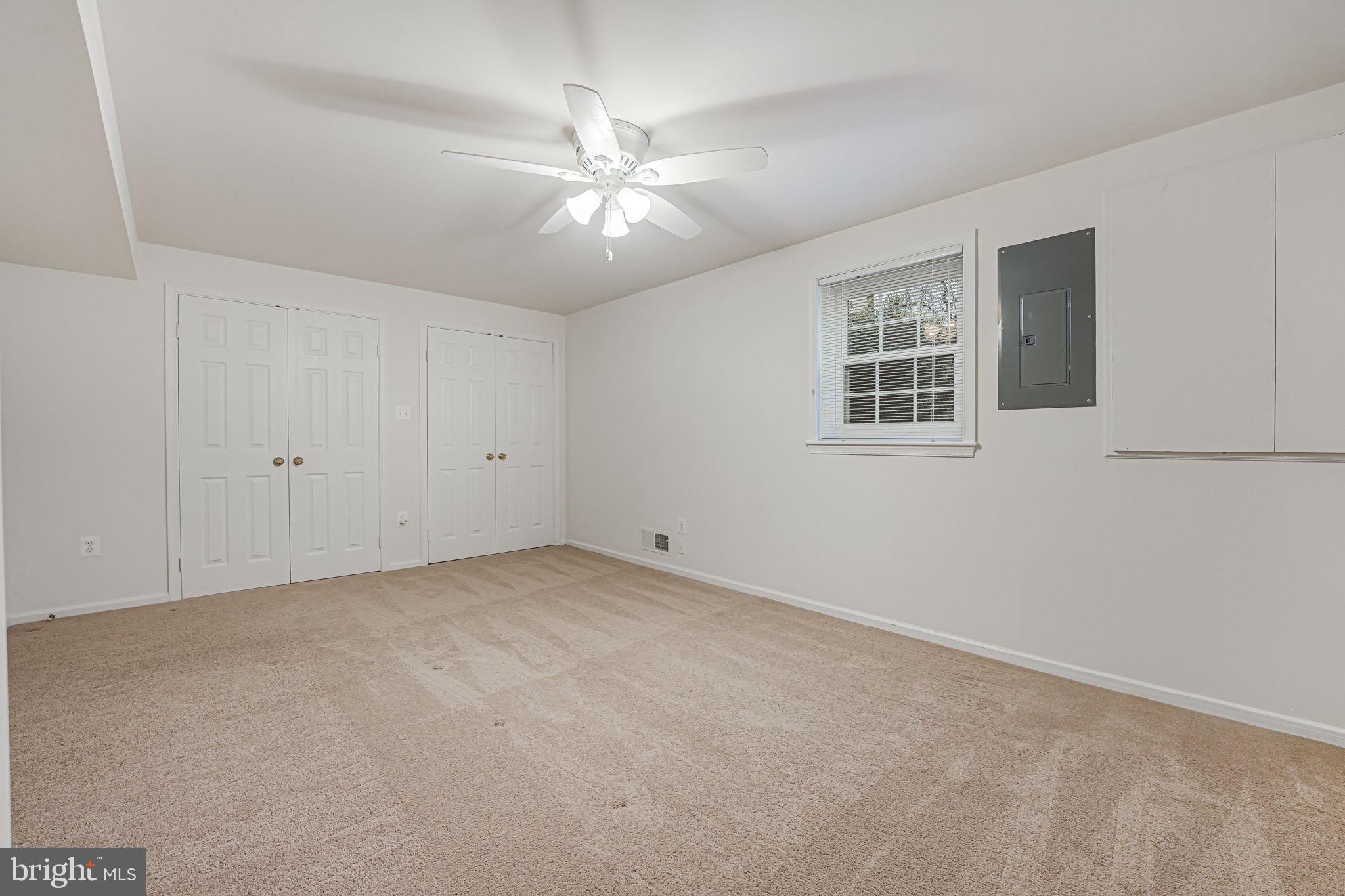 LANGLEY OAKS - Residential