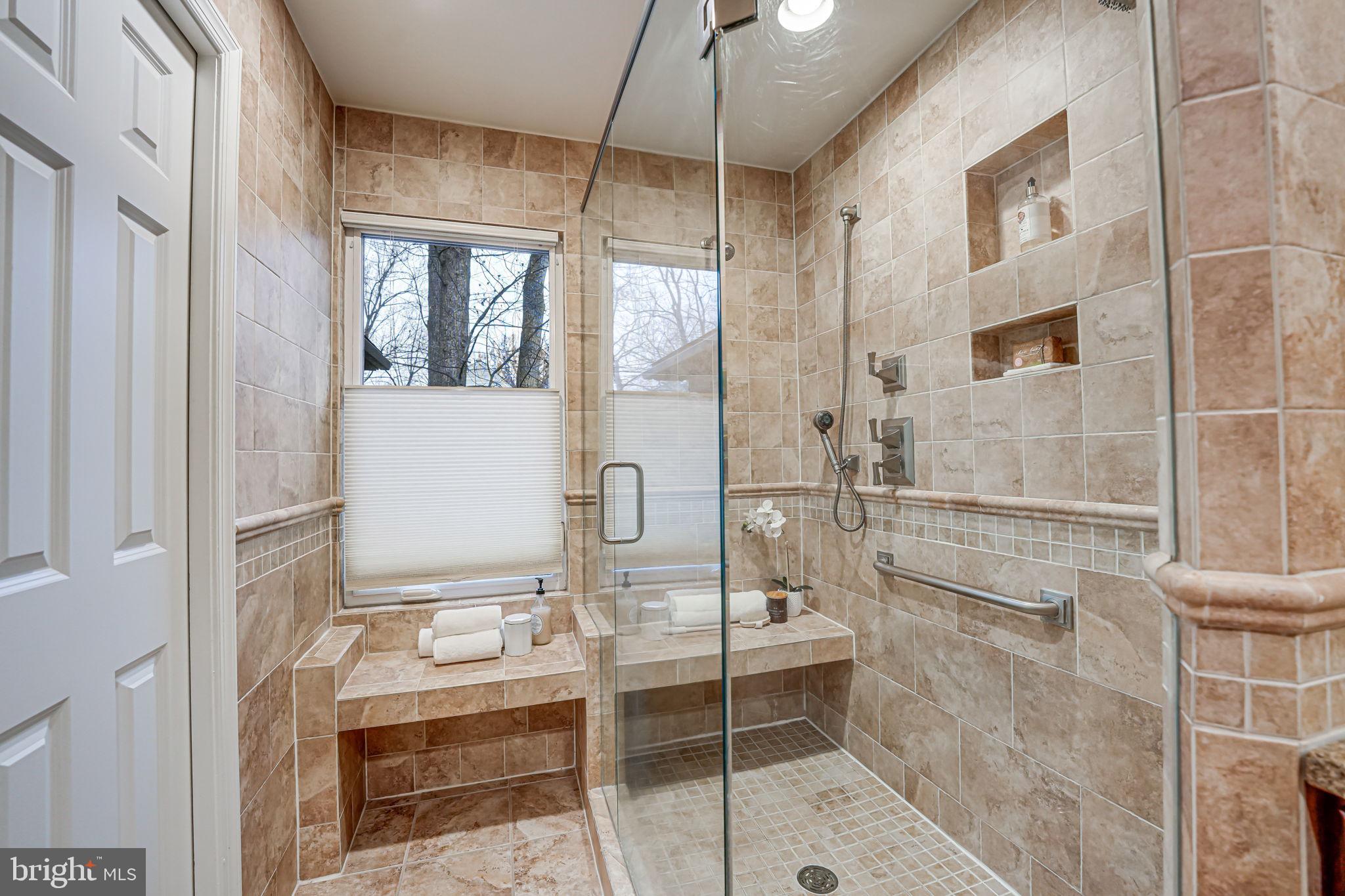 LANGLEY OAKS - Residential