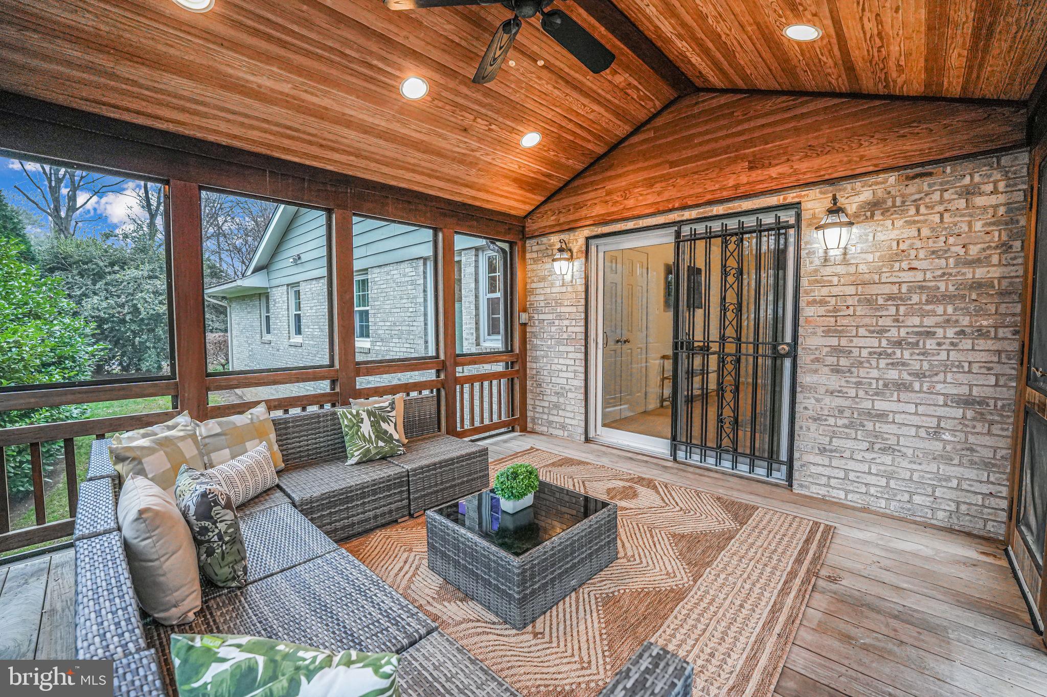 LANGLEY OAKS - Residential