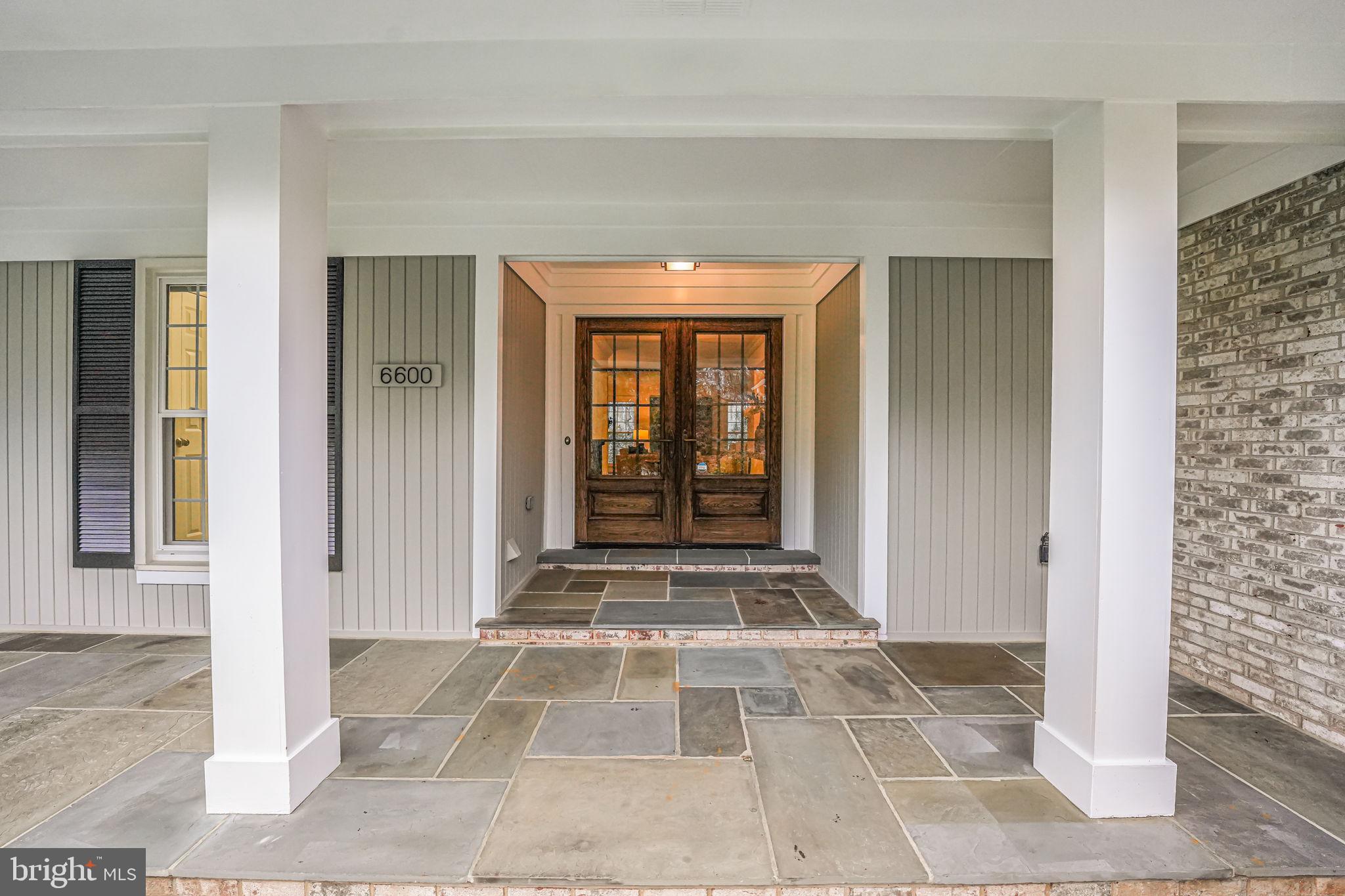 LANGLEY OAKS - Residential