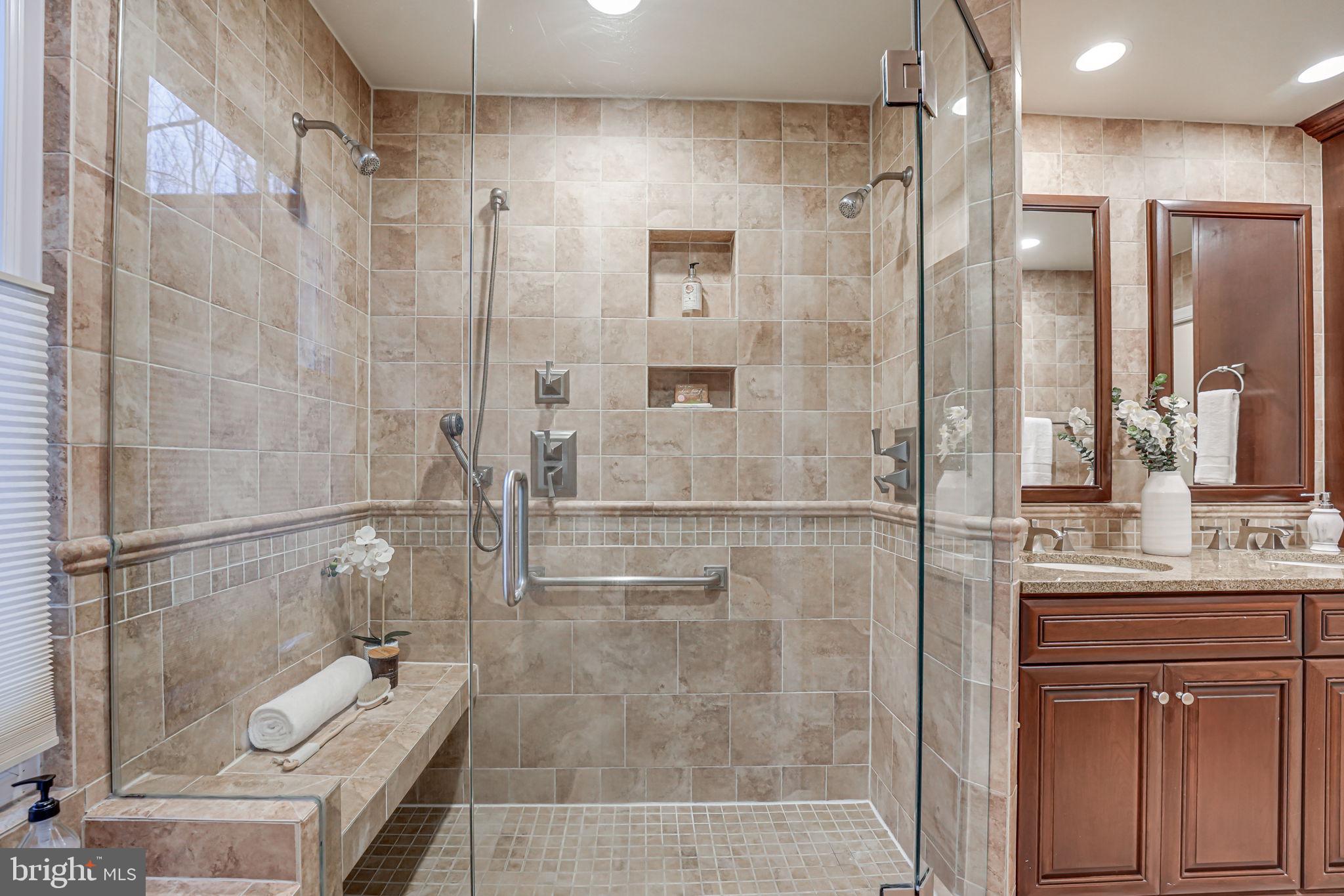 LANGLEY OAKS - Residential