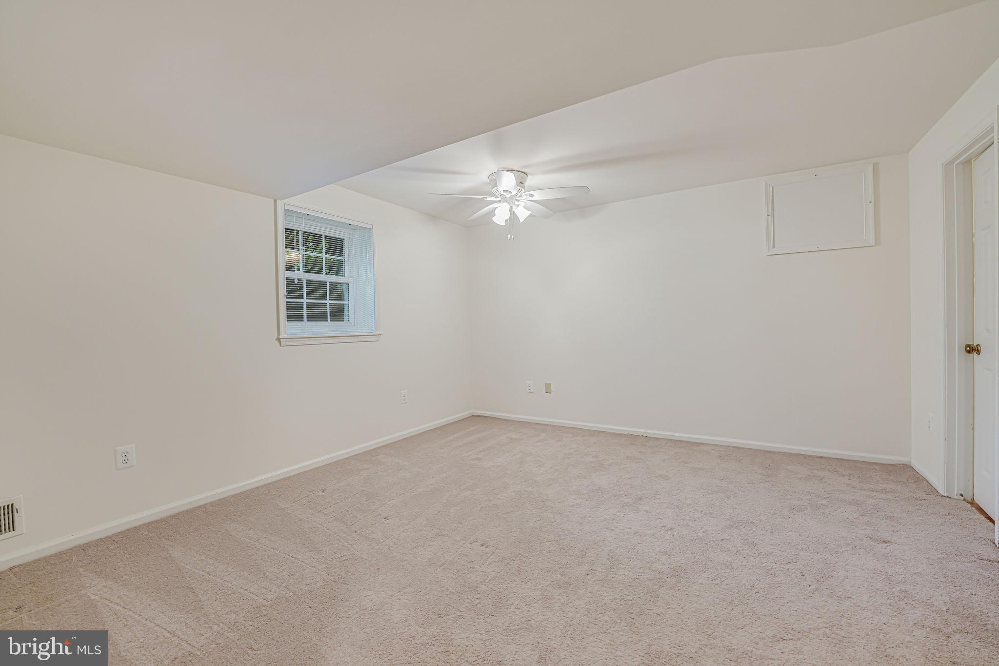 LANGLEY OAKS - Residential