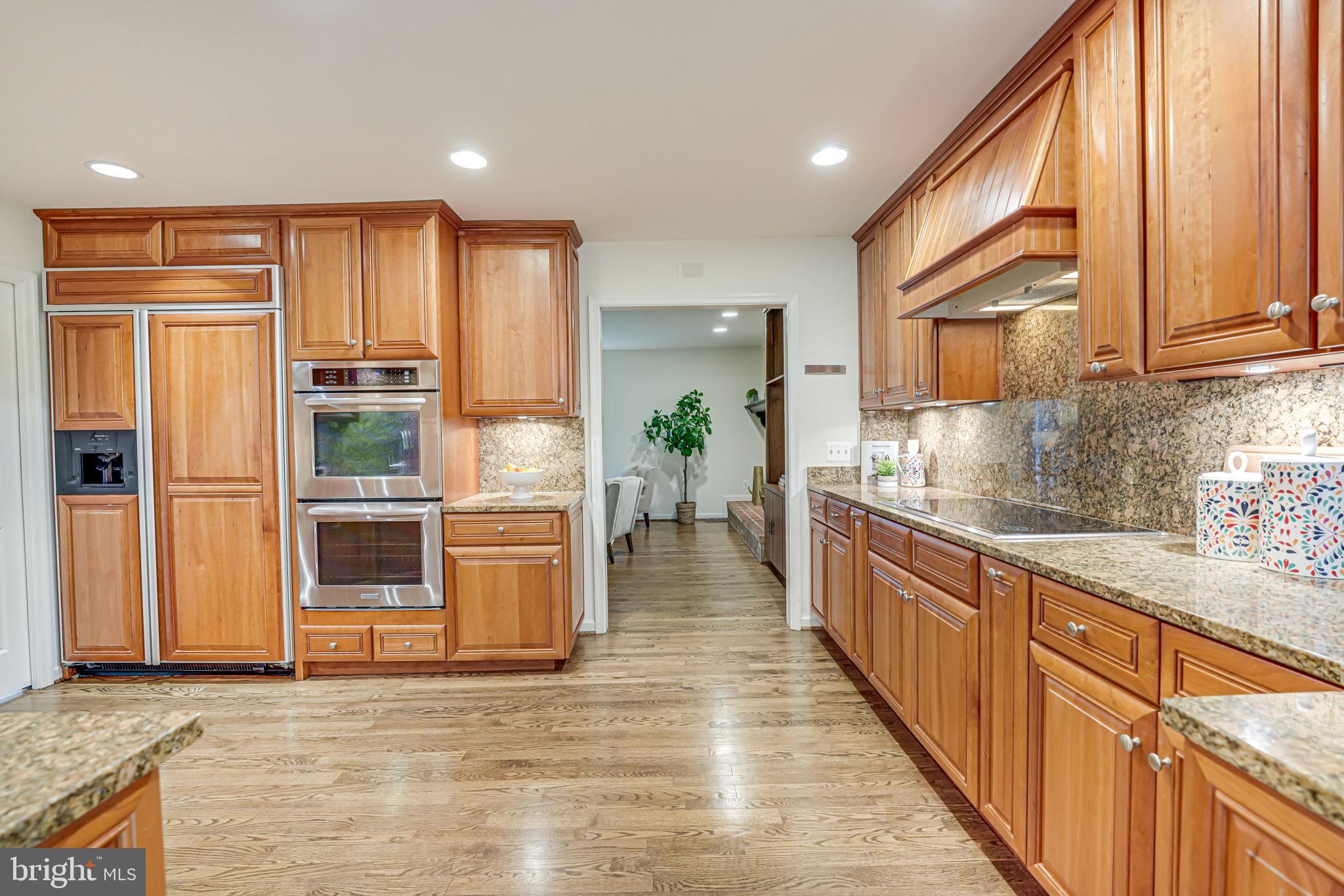 LANGLEY OAKS - Residential