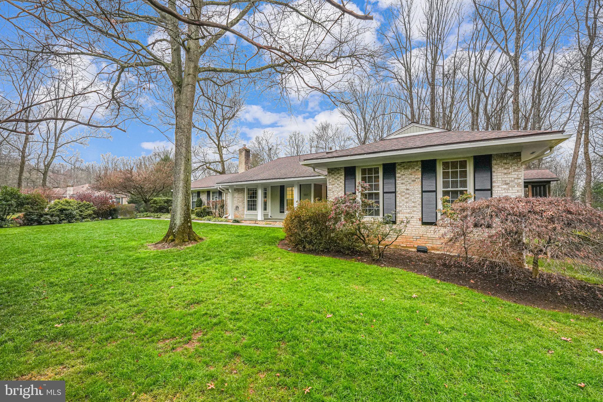 LANGLEY OAKS - Residential