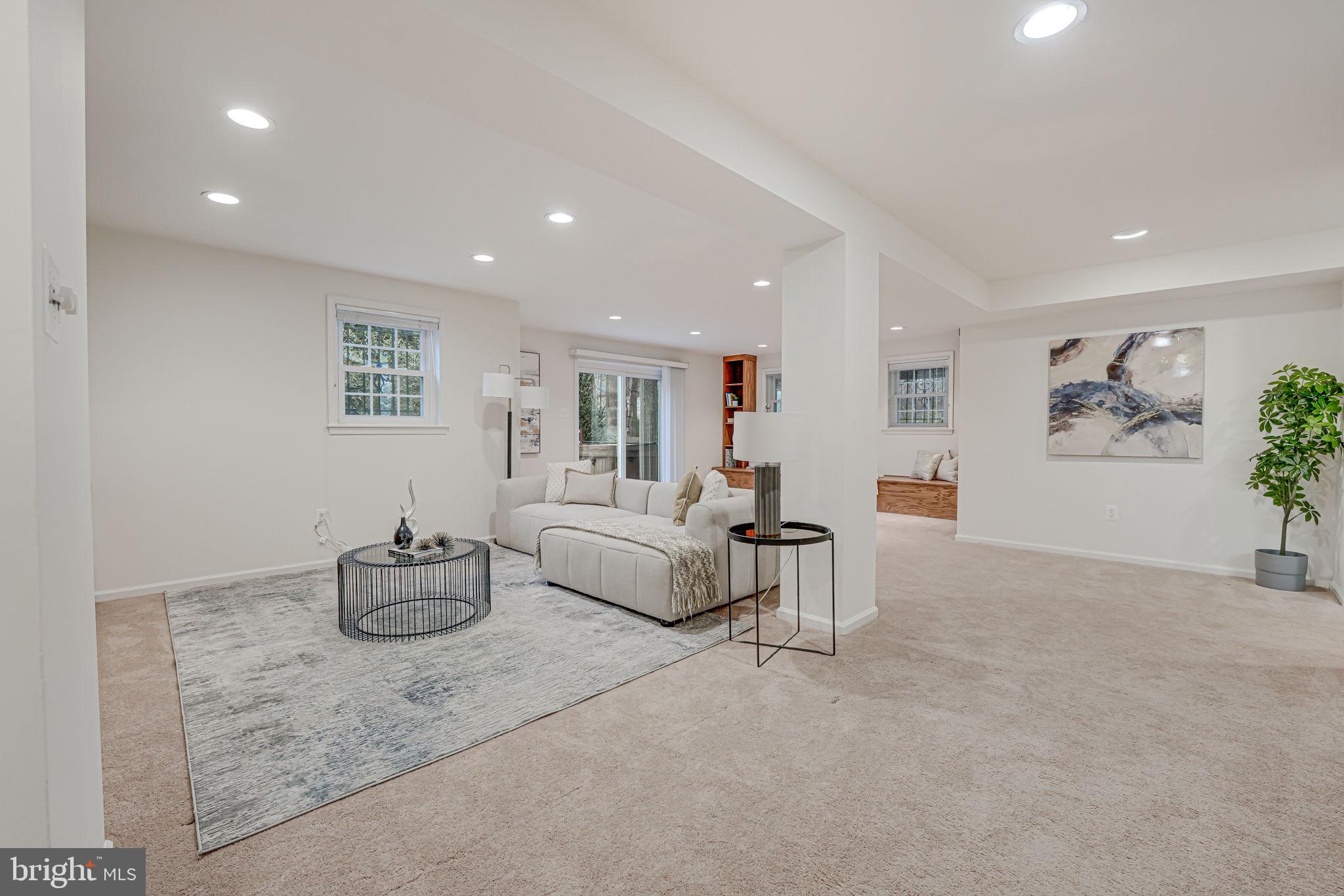 LANGLEY OAKS - Residential