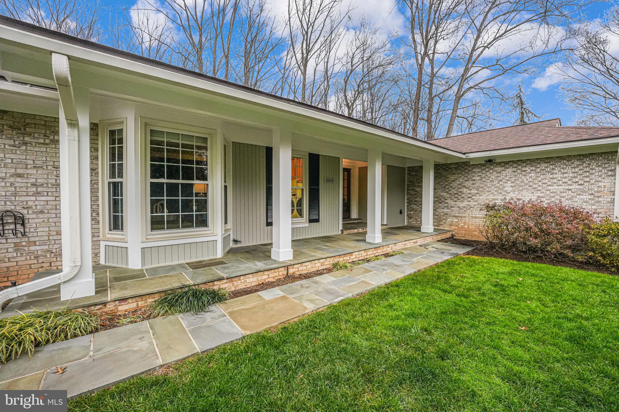 LANGLEY OAKS - Residential