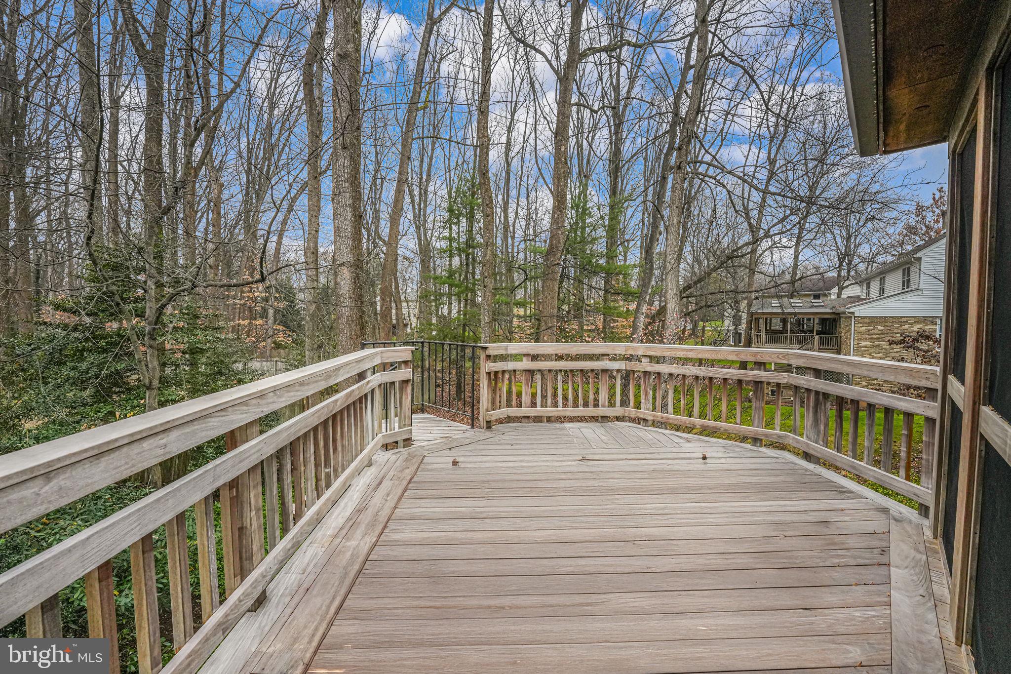 LANGLEY OAKS - Residential