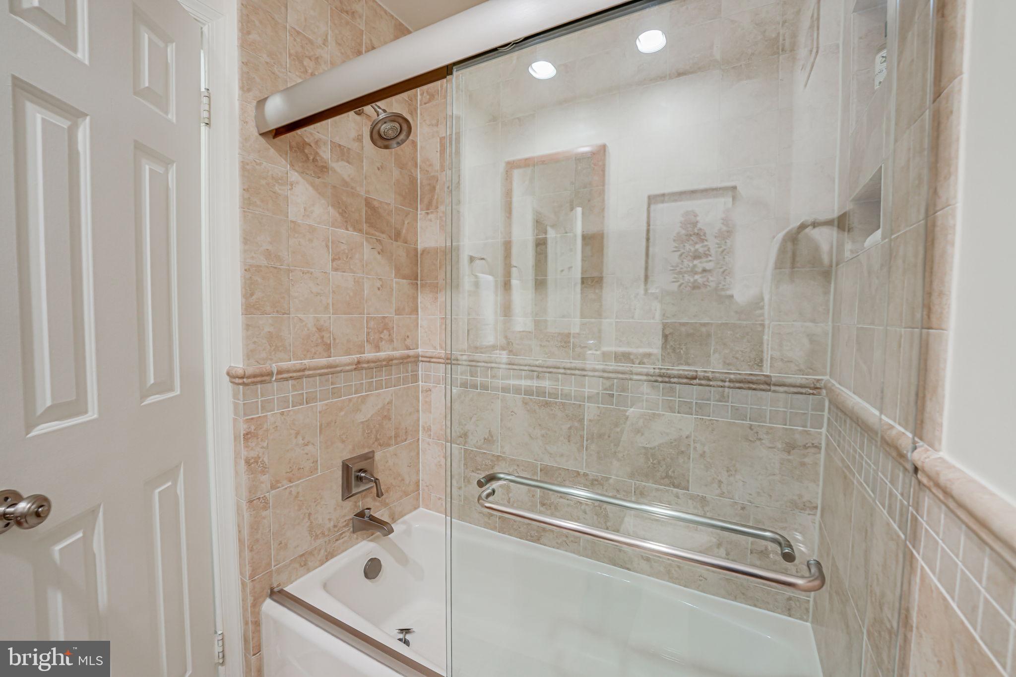 LANGLEY OAKS - Residential