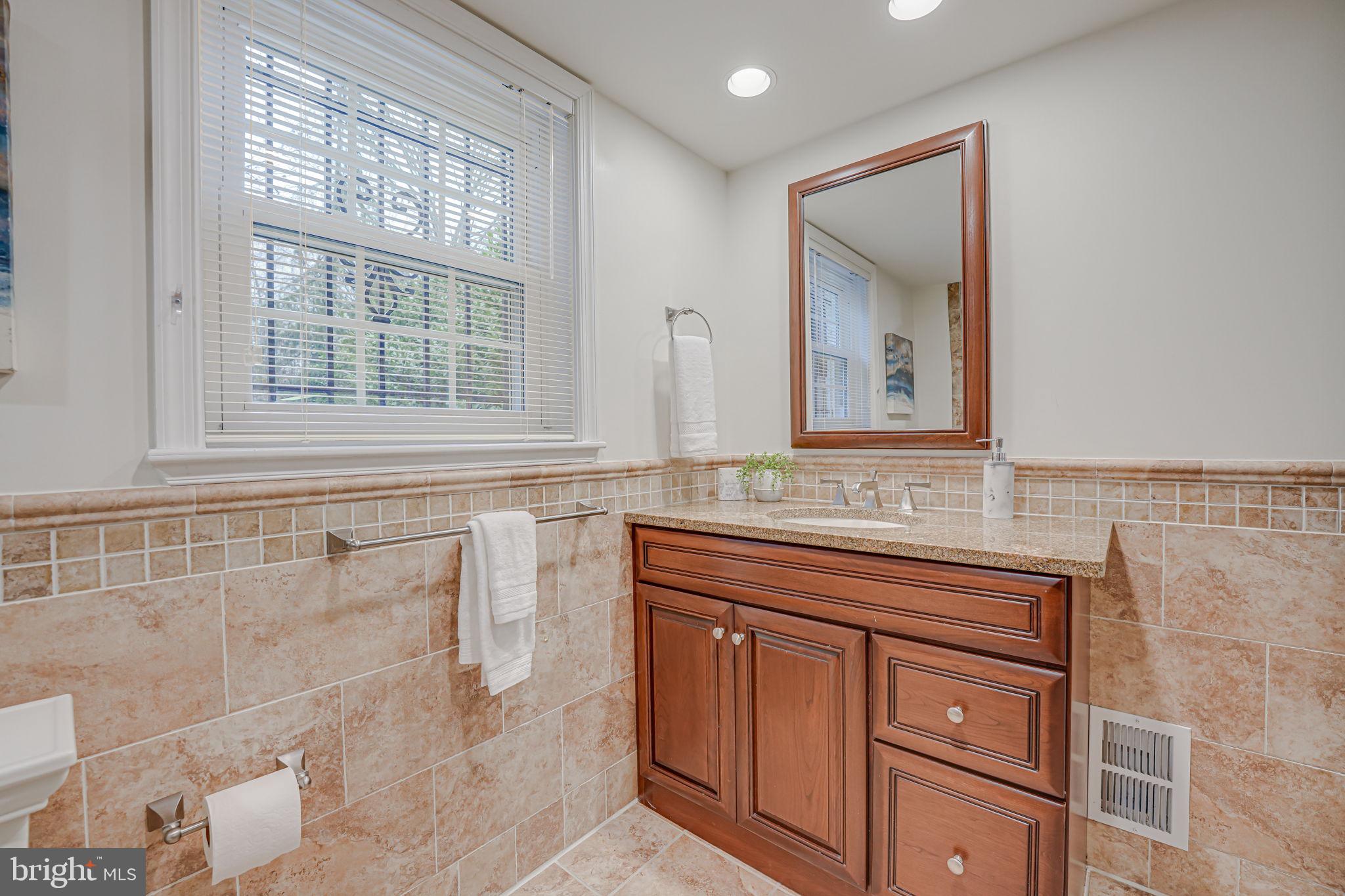 LANGLEY OAKS - Residential