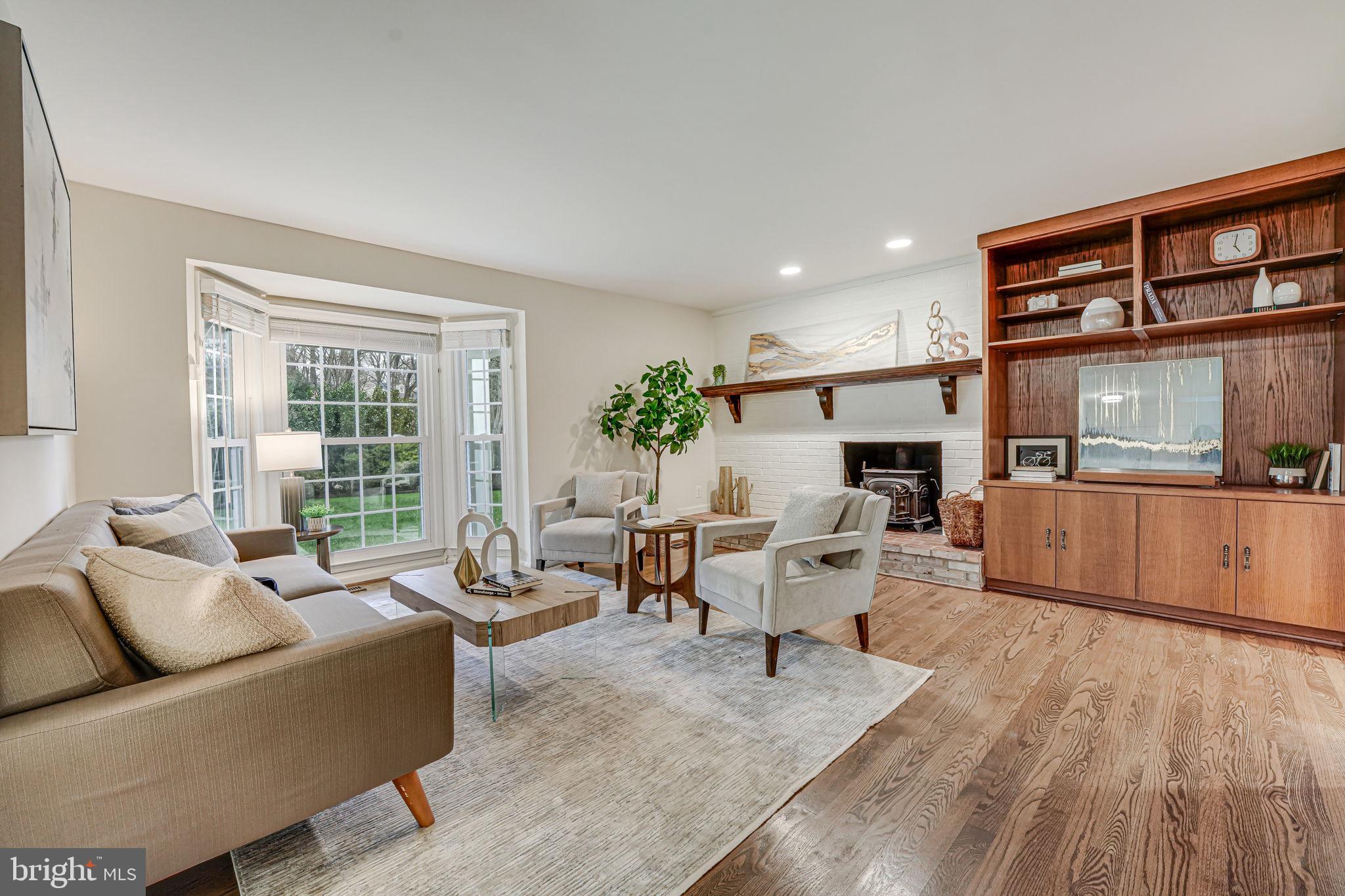 LANGLEY OAKS - Residential