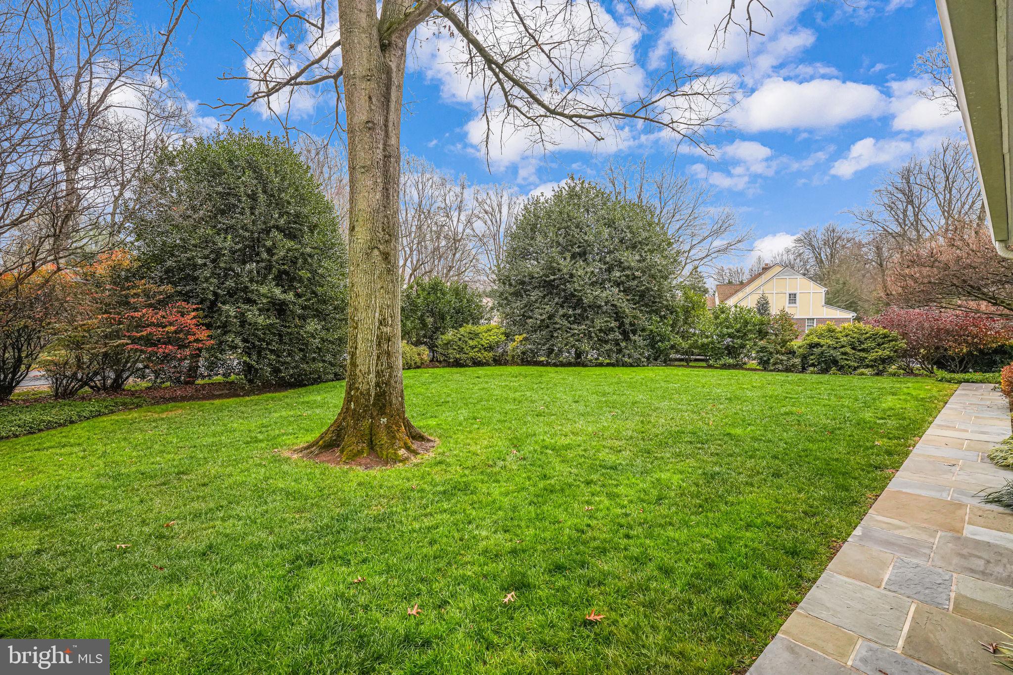 LANGLEY OAKS - Residential