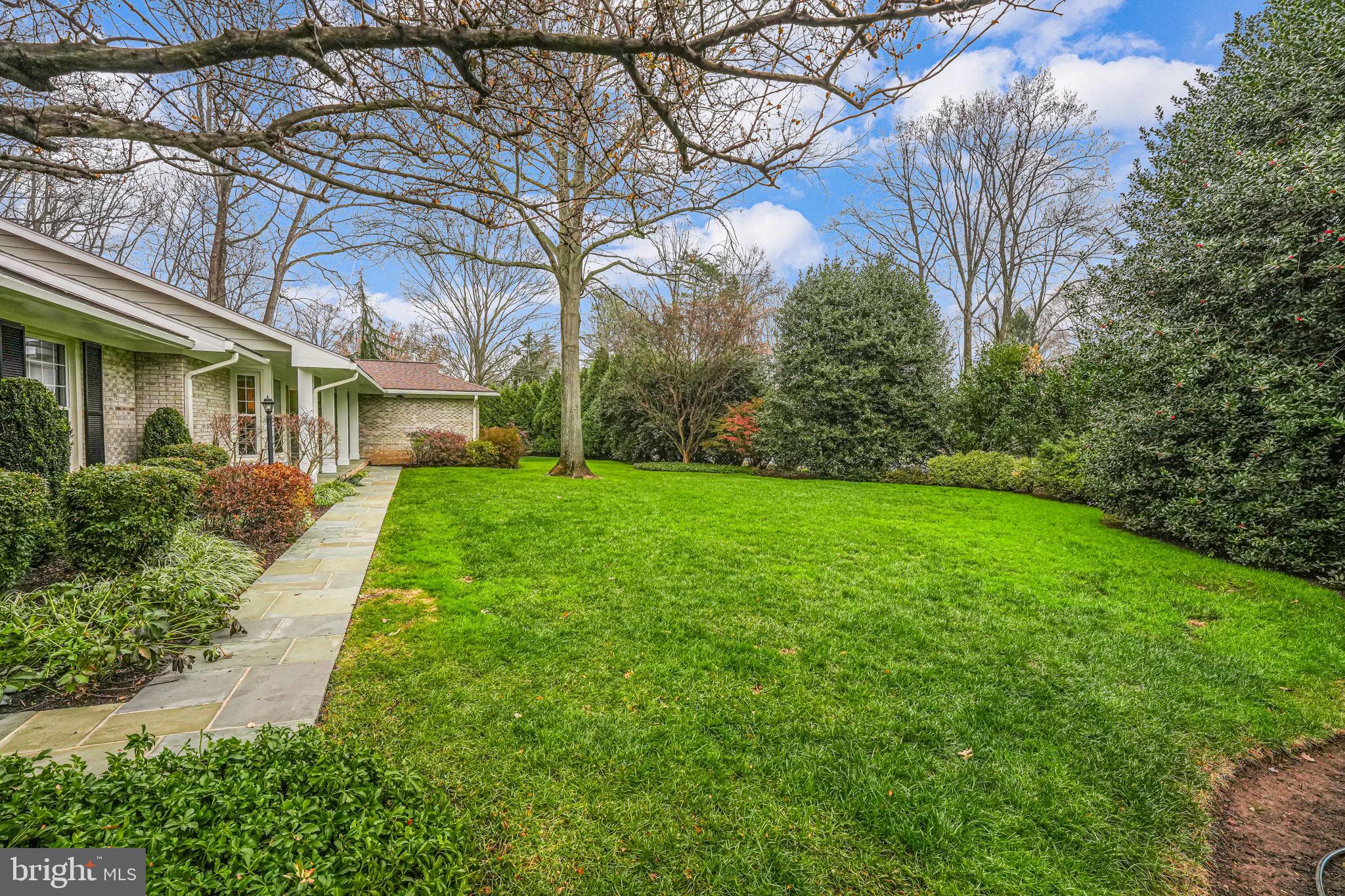 LANGLEY OAKS - Residential