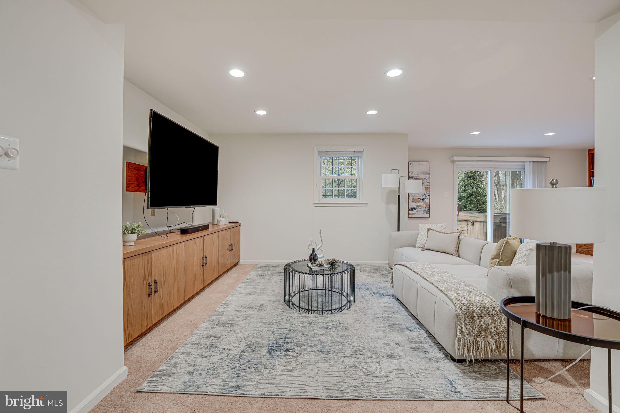 LANGLEY OAKS - Residential