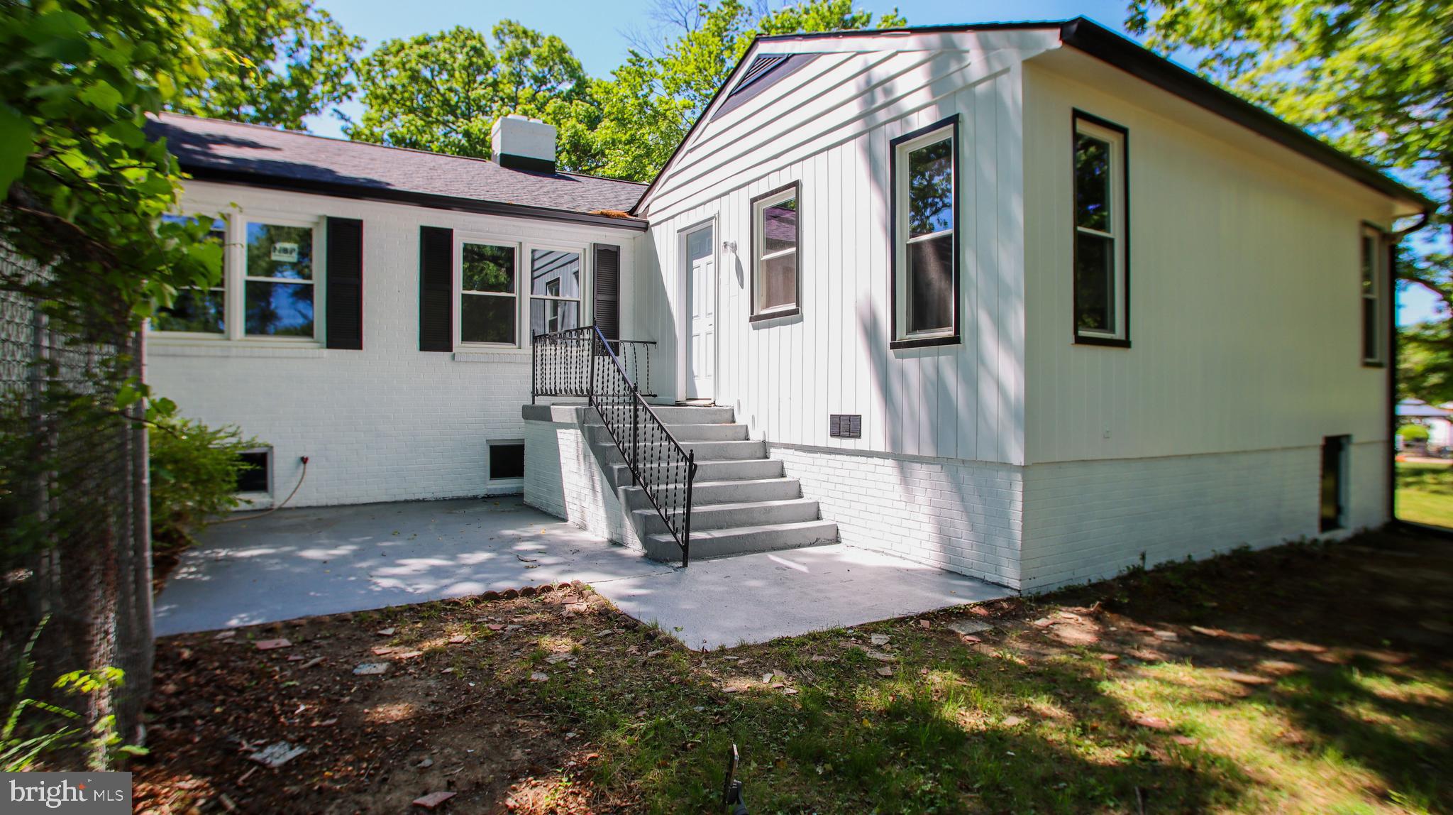 2608 HOLLY DRIVE