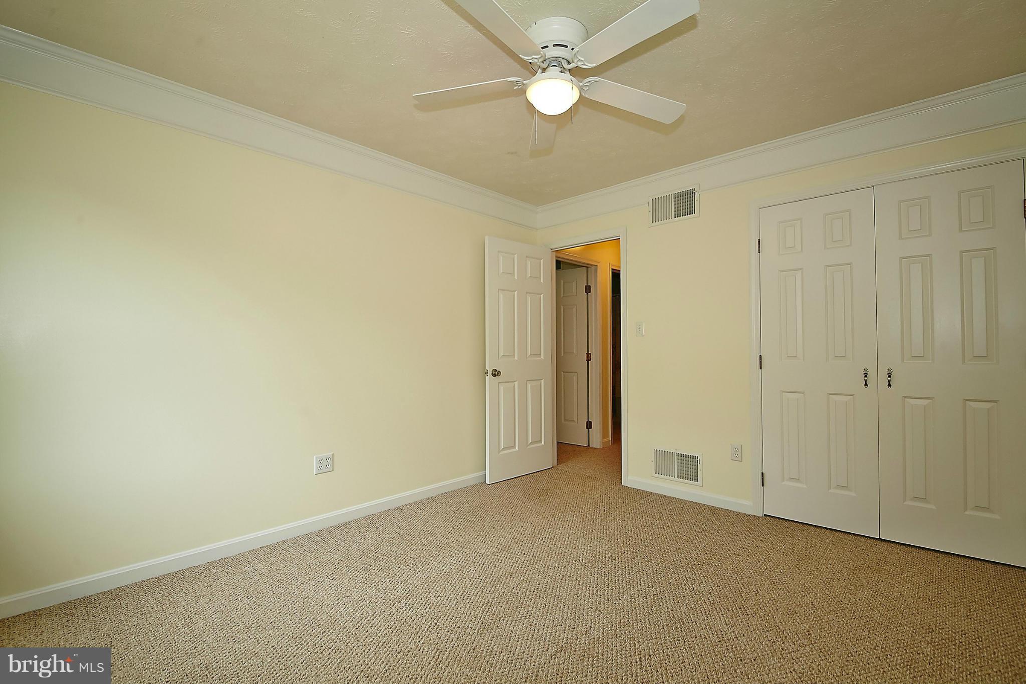 STONEWOOD MANOR - Residential