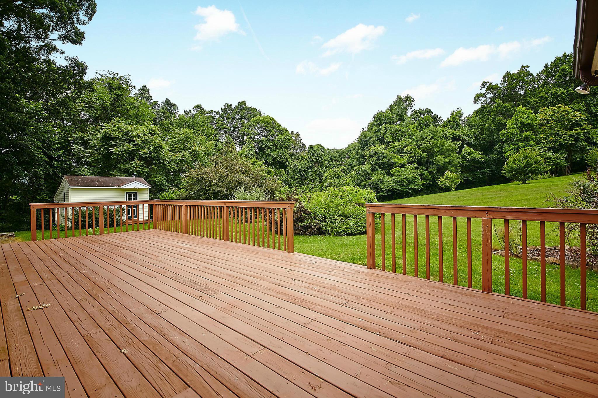 STONEWOOD MANOR - Residential