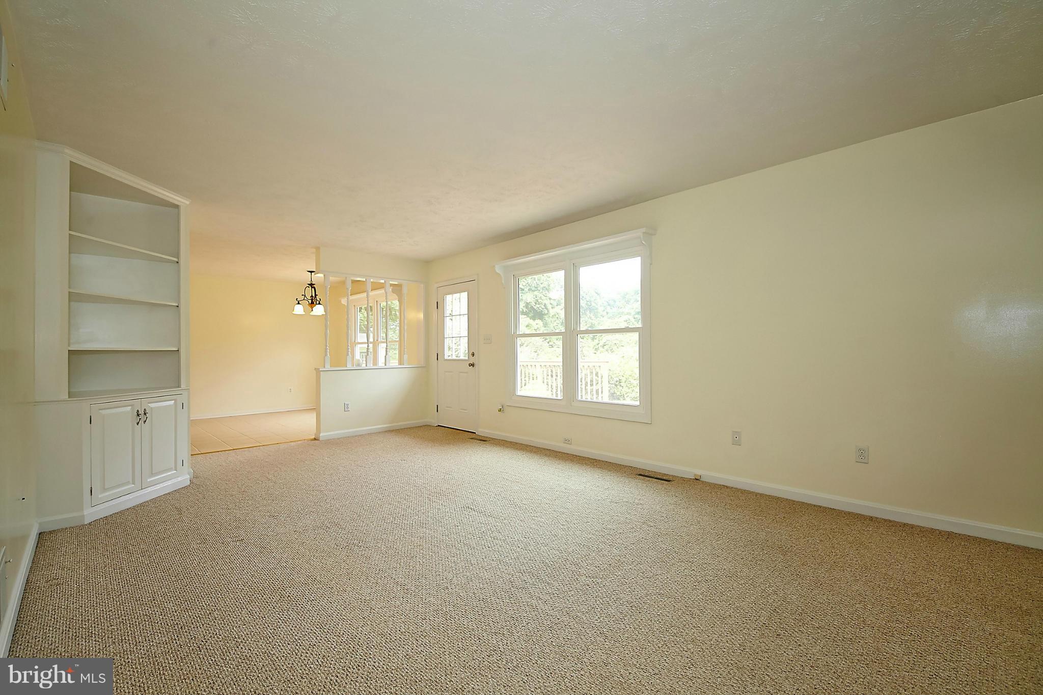 STONEWOOD MANOR - Residential