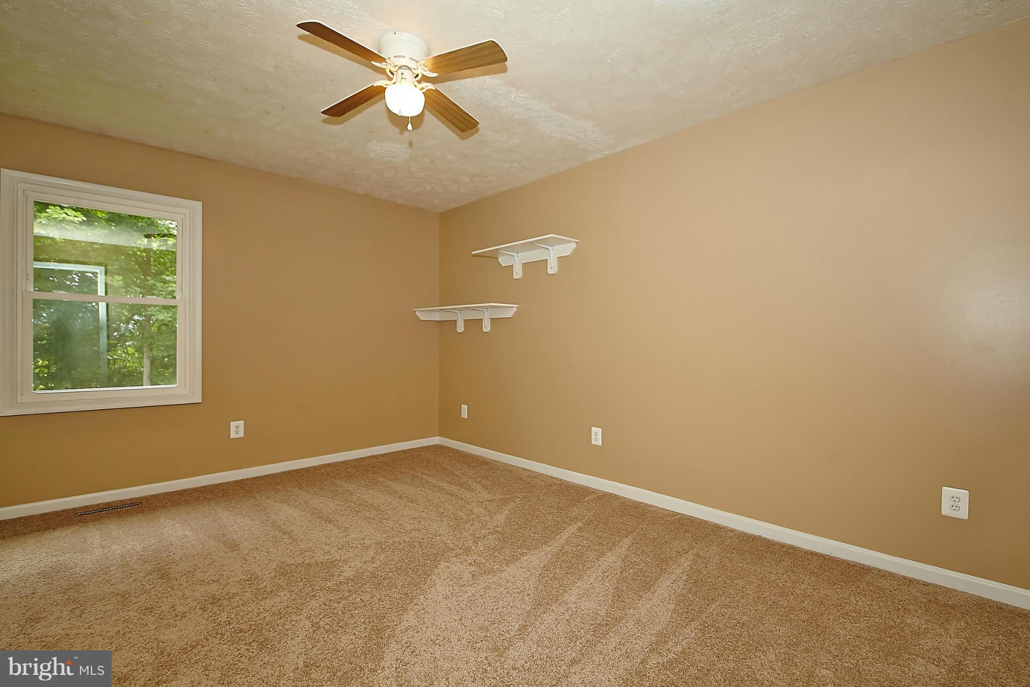 STONEWOOD MANOR - Residential