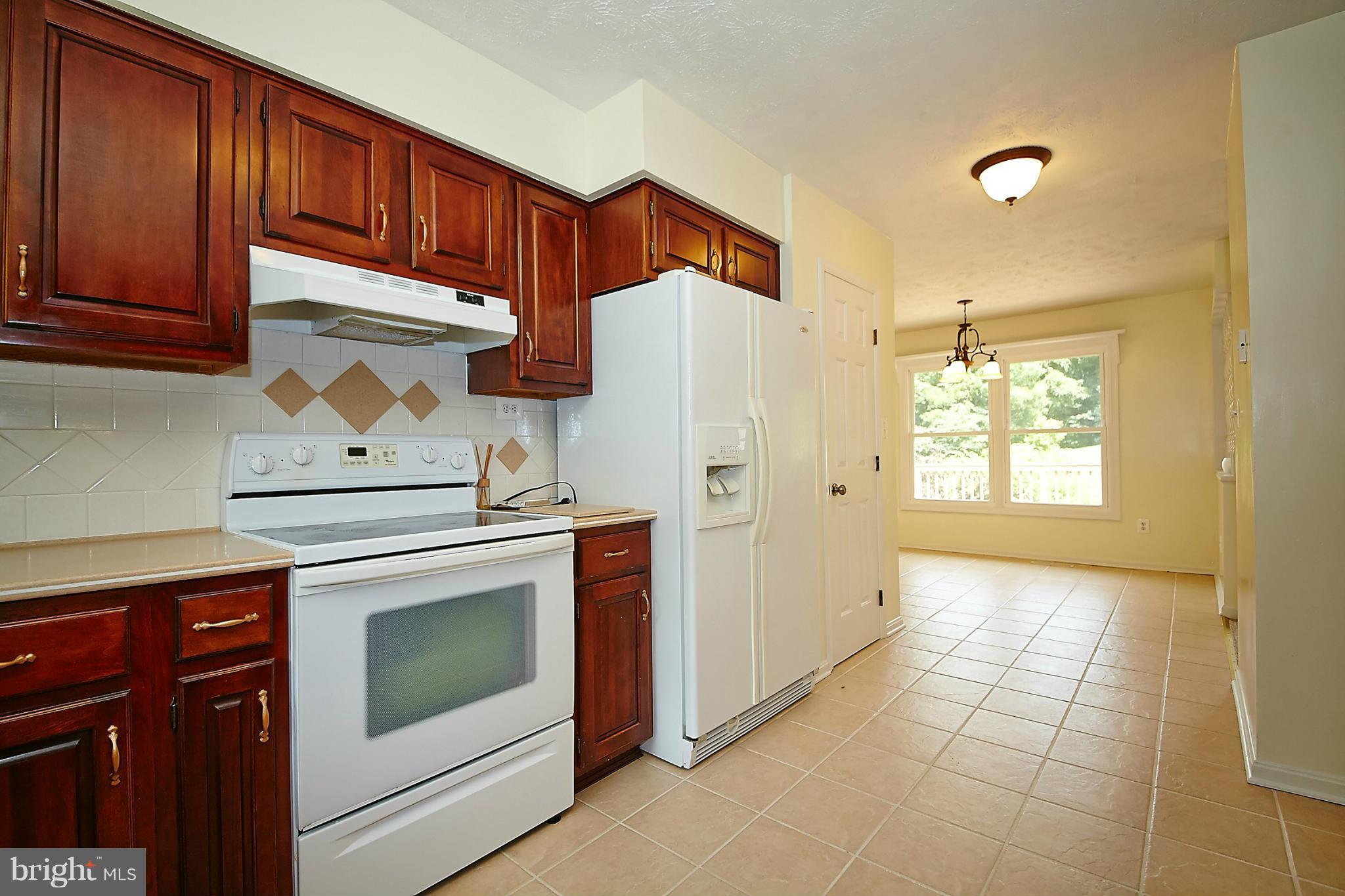 STONEWOOD MANOR - Residential