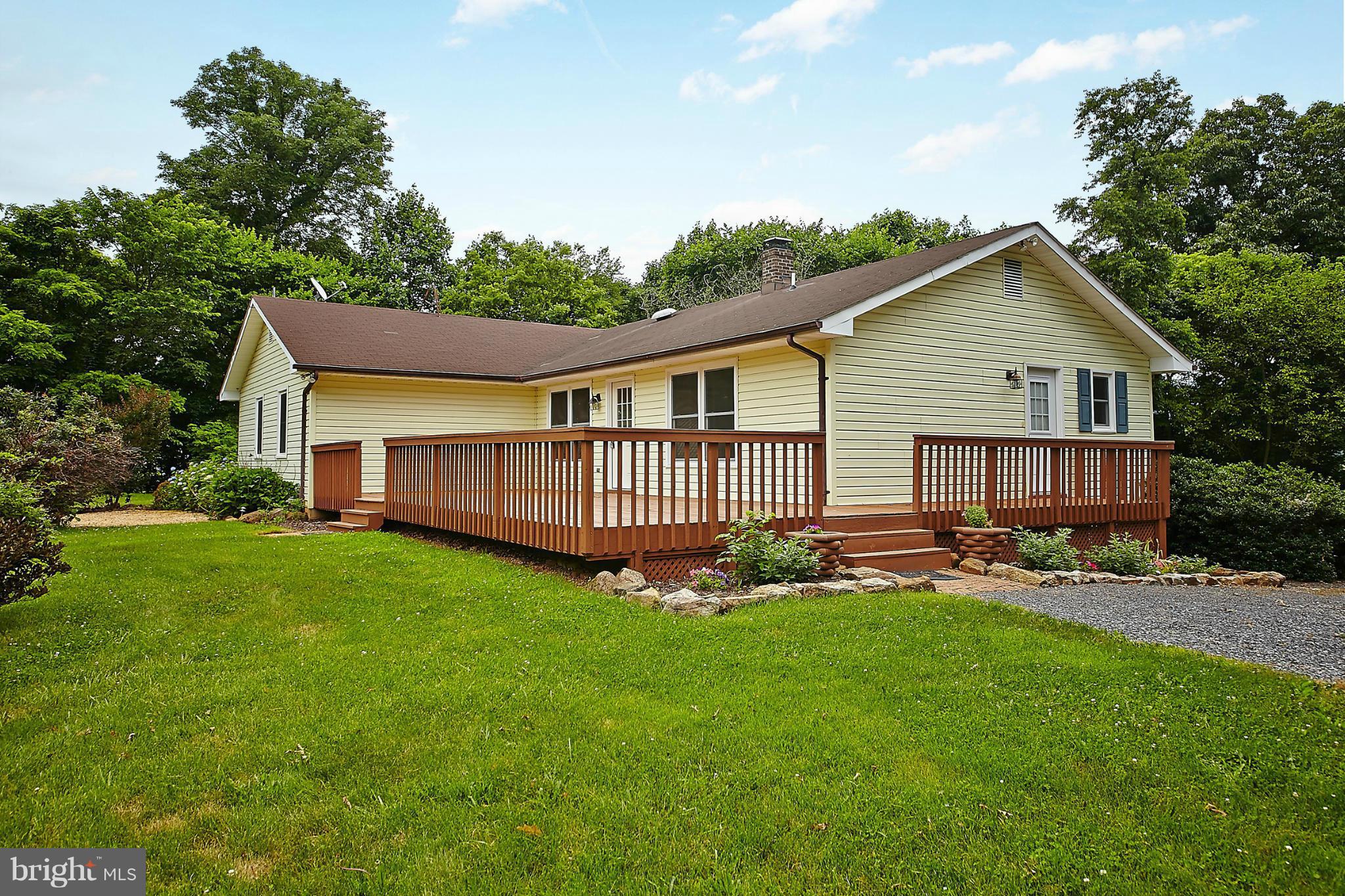 STONEWOOD MANOR - Residential