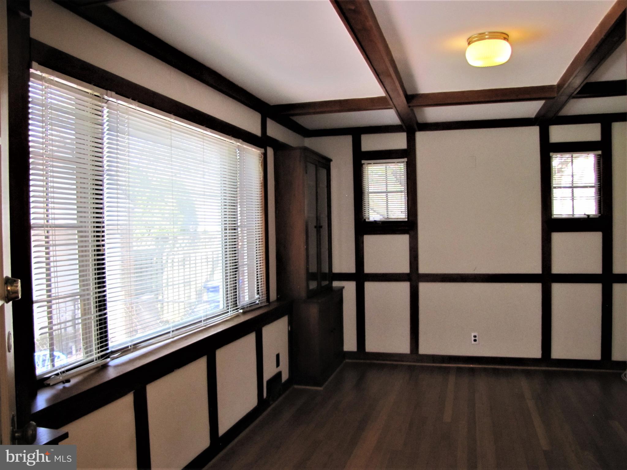 YORKTOWN - Residential Lease