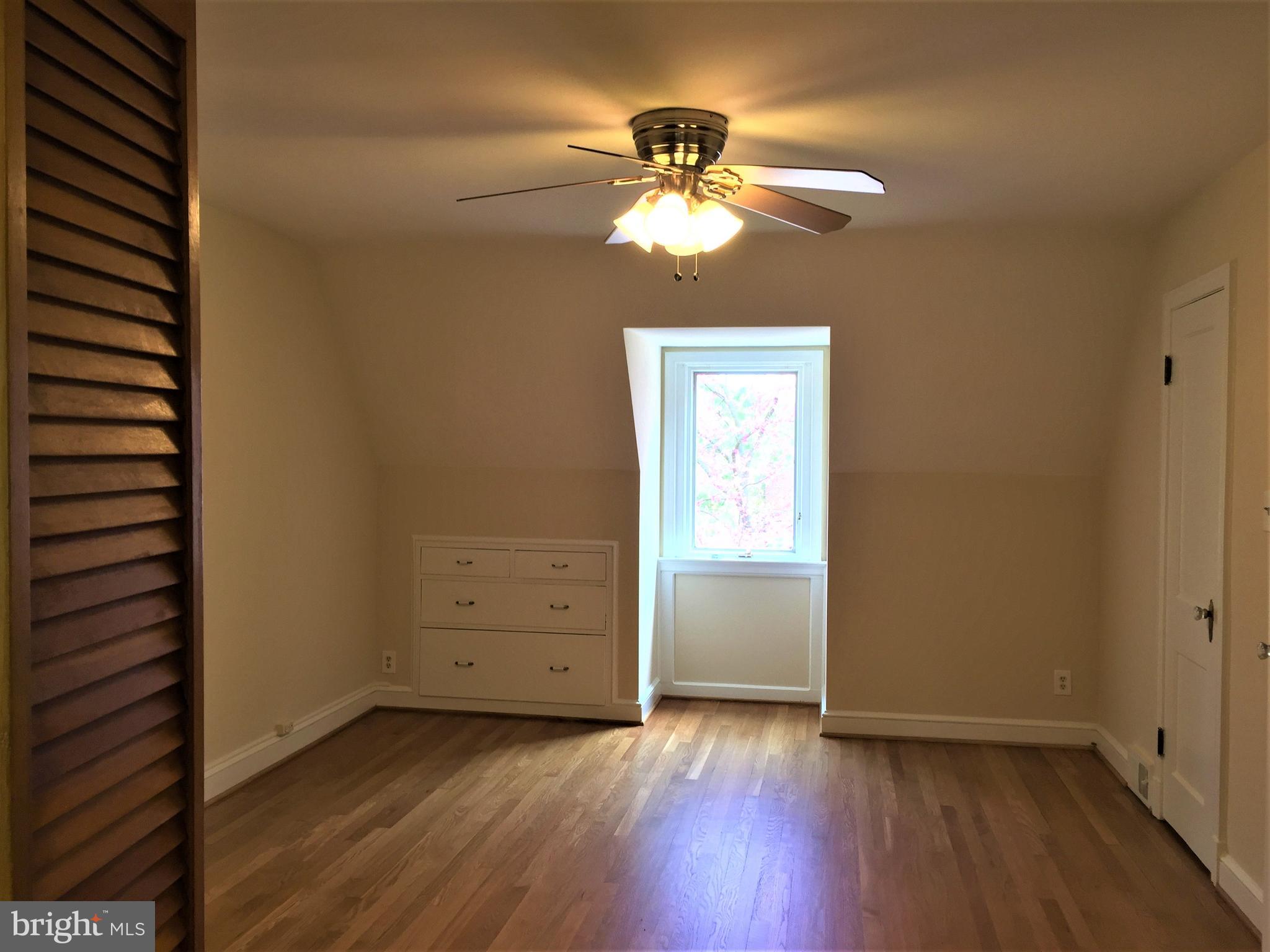 YORKTOWN - Residential Lease