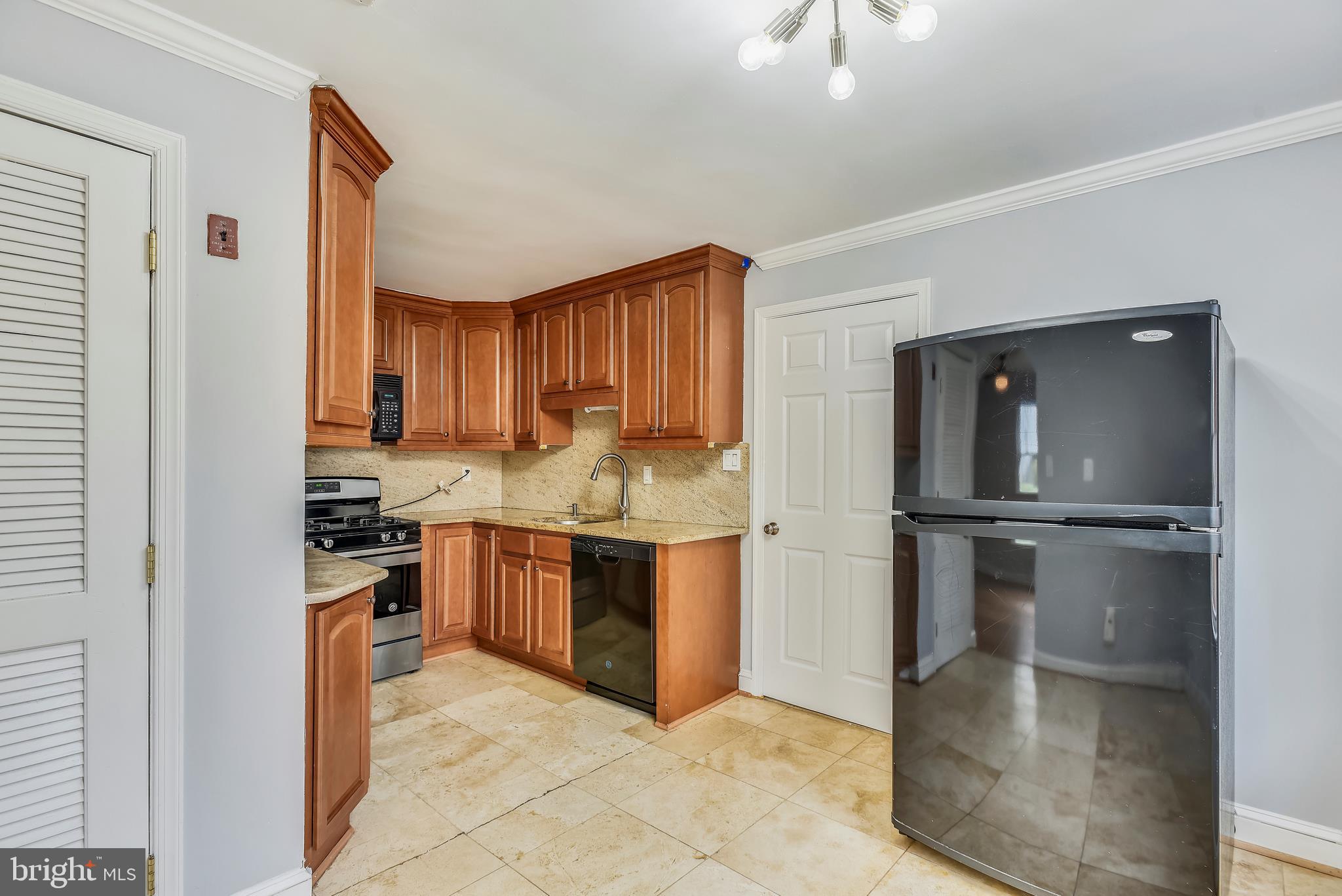 FAIRFAX WOODS - Residential