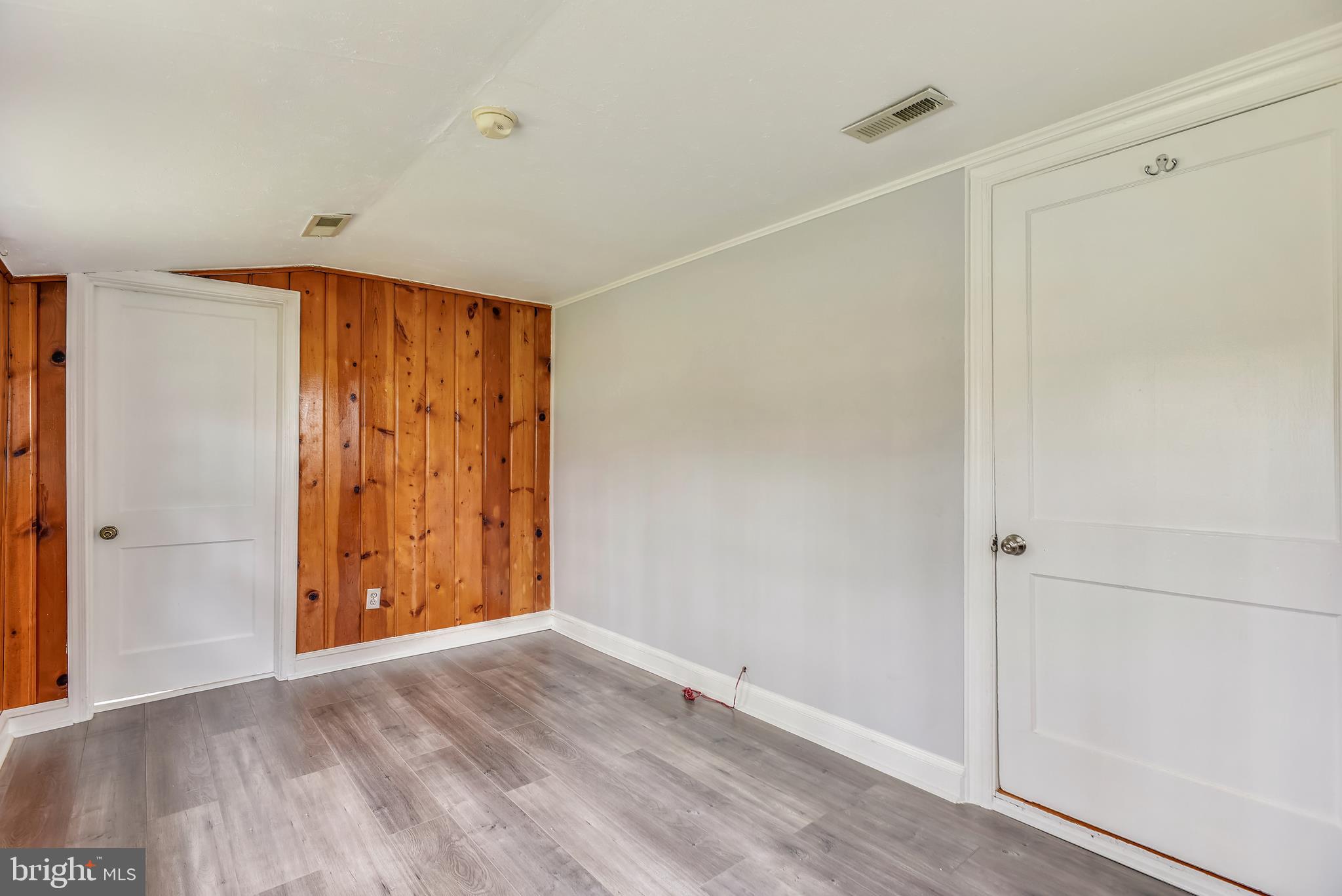 FAIRFAX WOODS - Residential