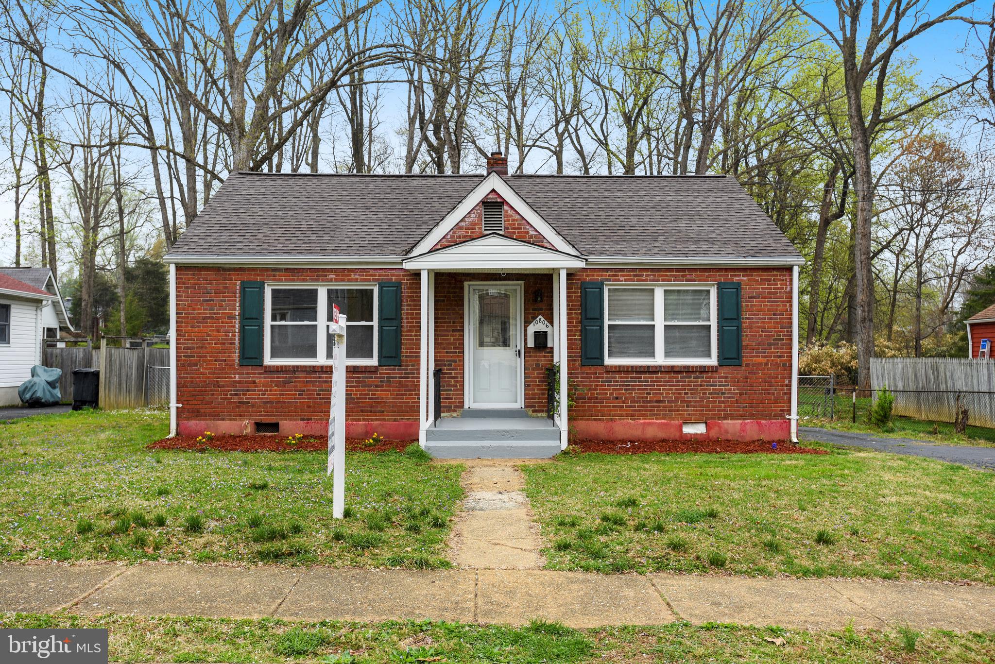 FAIRFAX WOODS - Residential