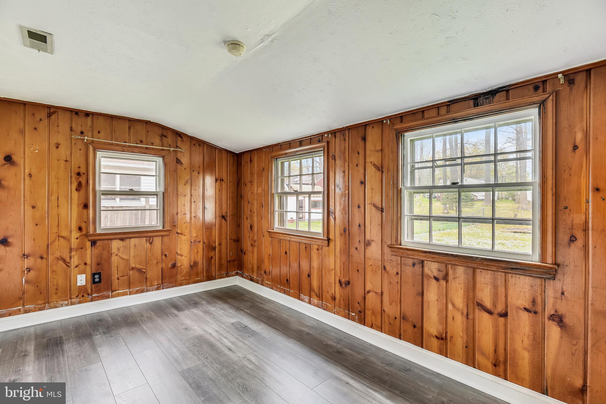 FAIRFAX WOODS - Residential