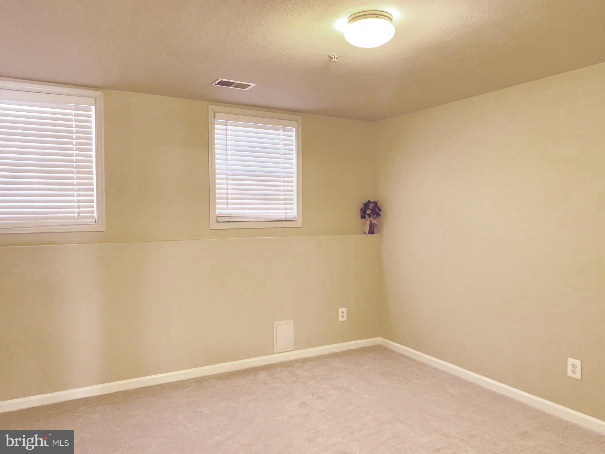 KING FARM BAILEYS COMMON - Residential