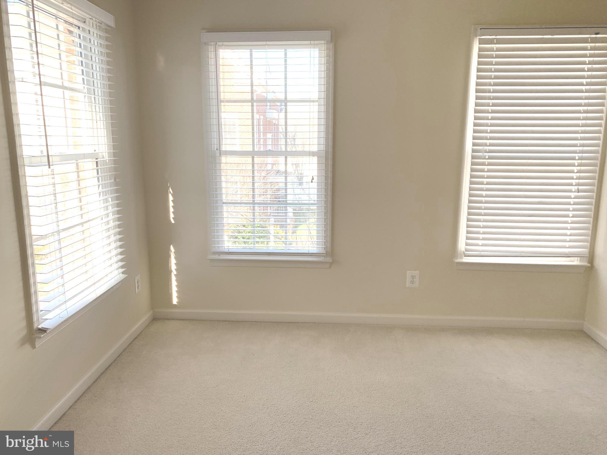 KING FARM BAILEYS COMMON - Residential