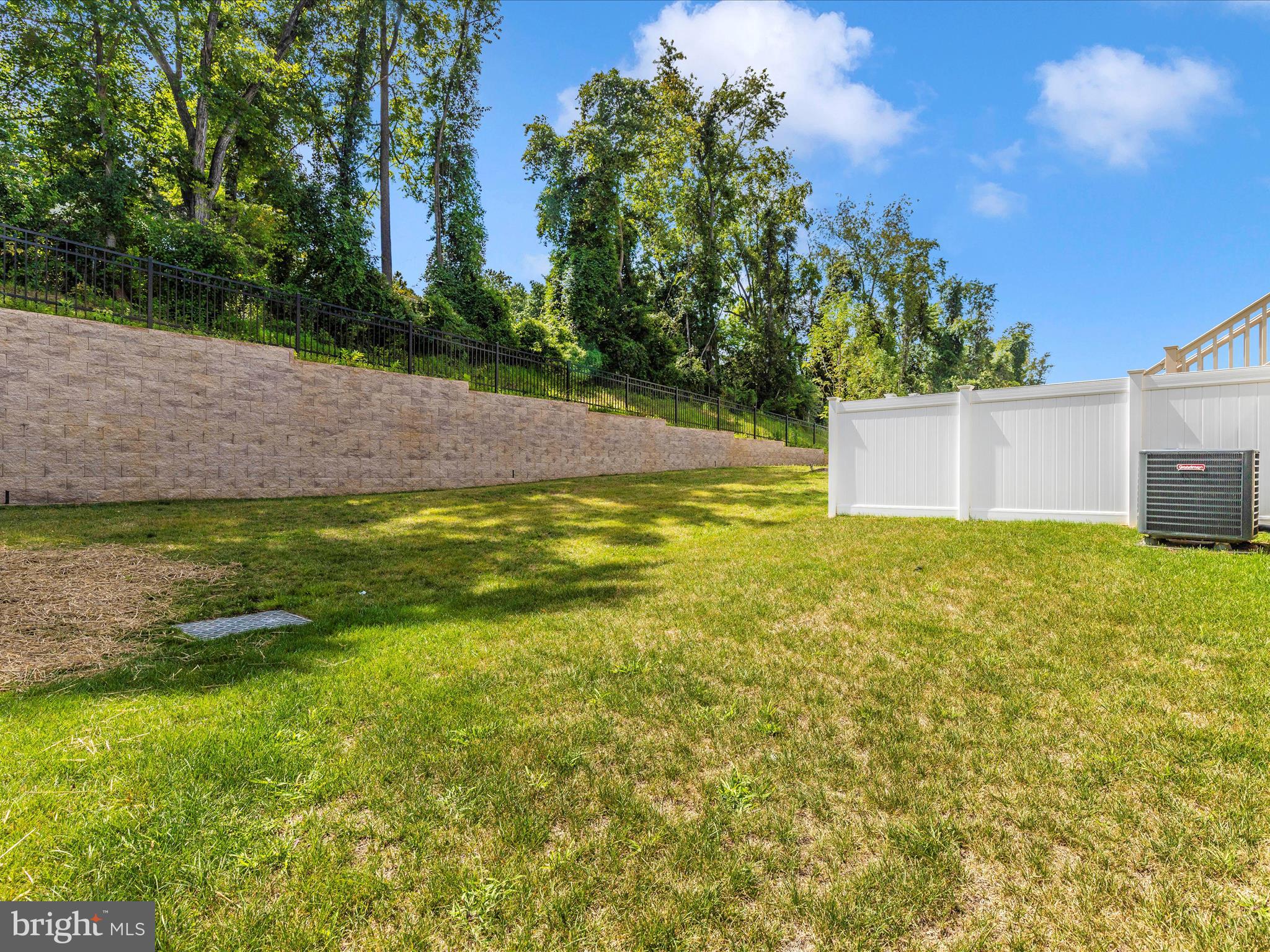 MONTGOMERY VILLAGE - Residential