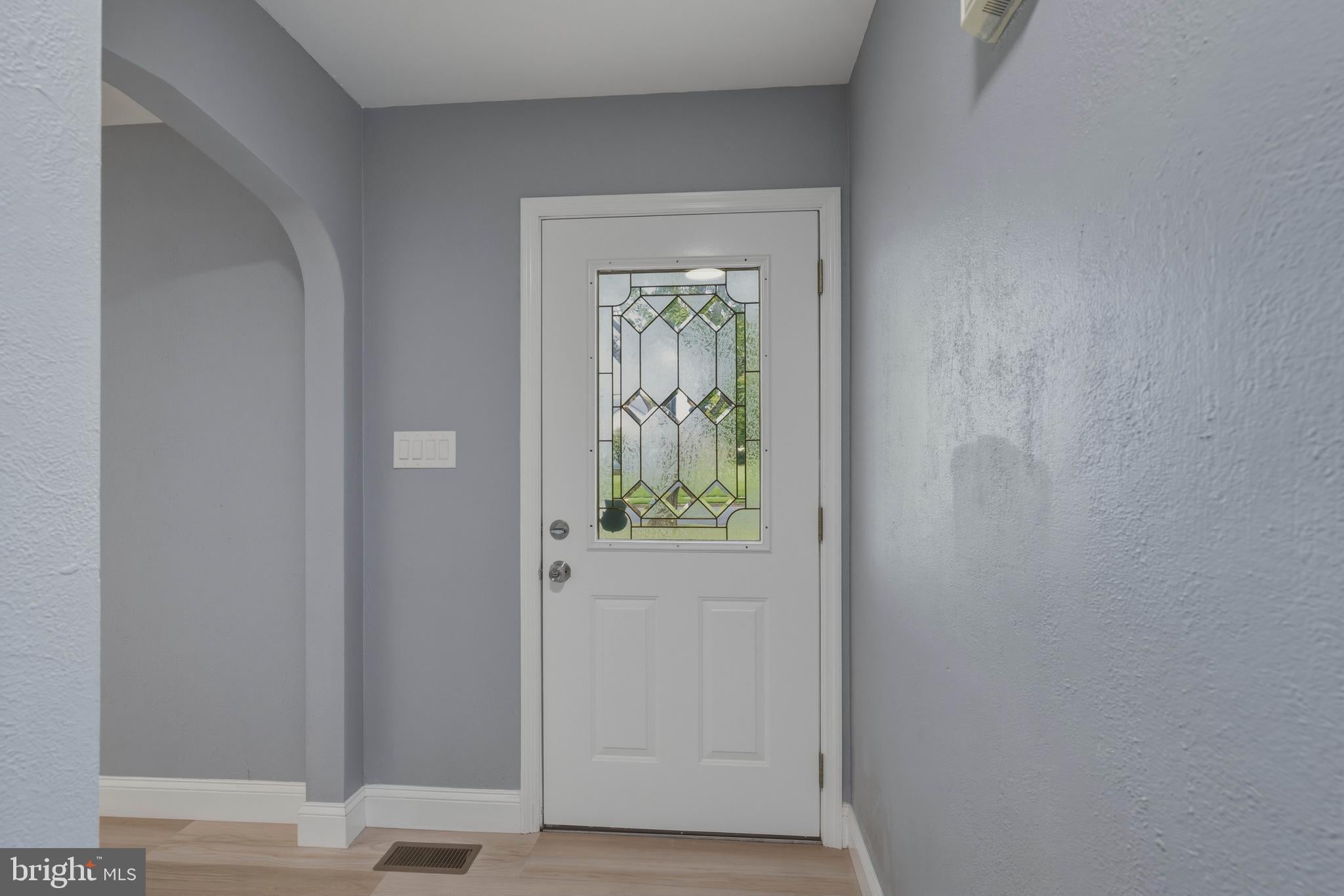 559 CHESTNUT TERRACE - Photo 3